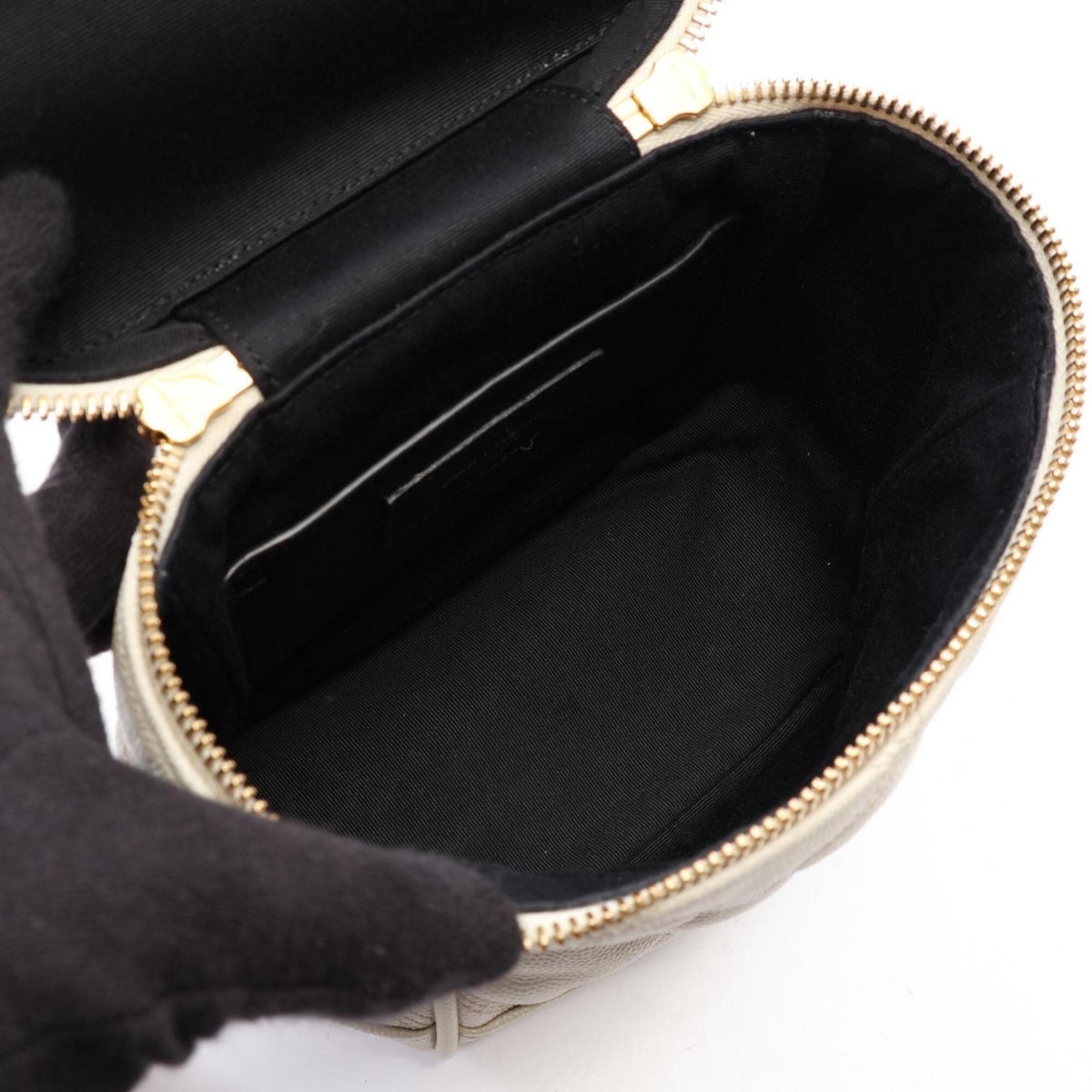 Yves Saint Laurent Ivory Leather Handbag Shoulder Bag (Pre-Owned)