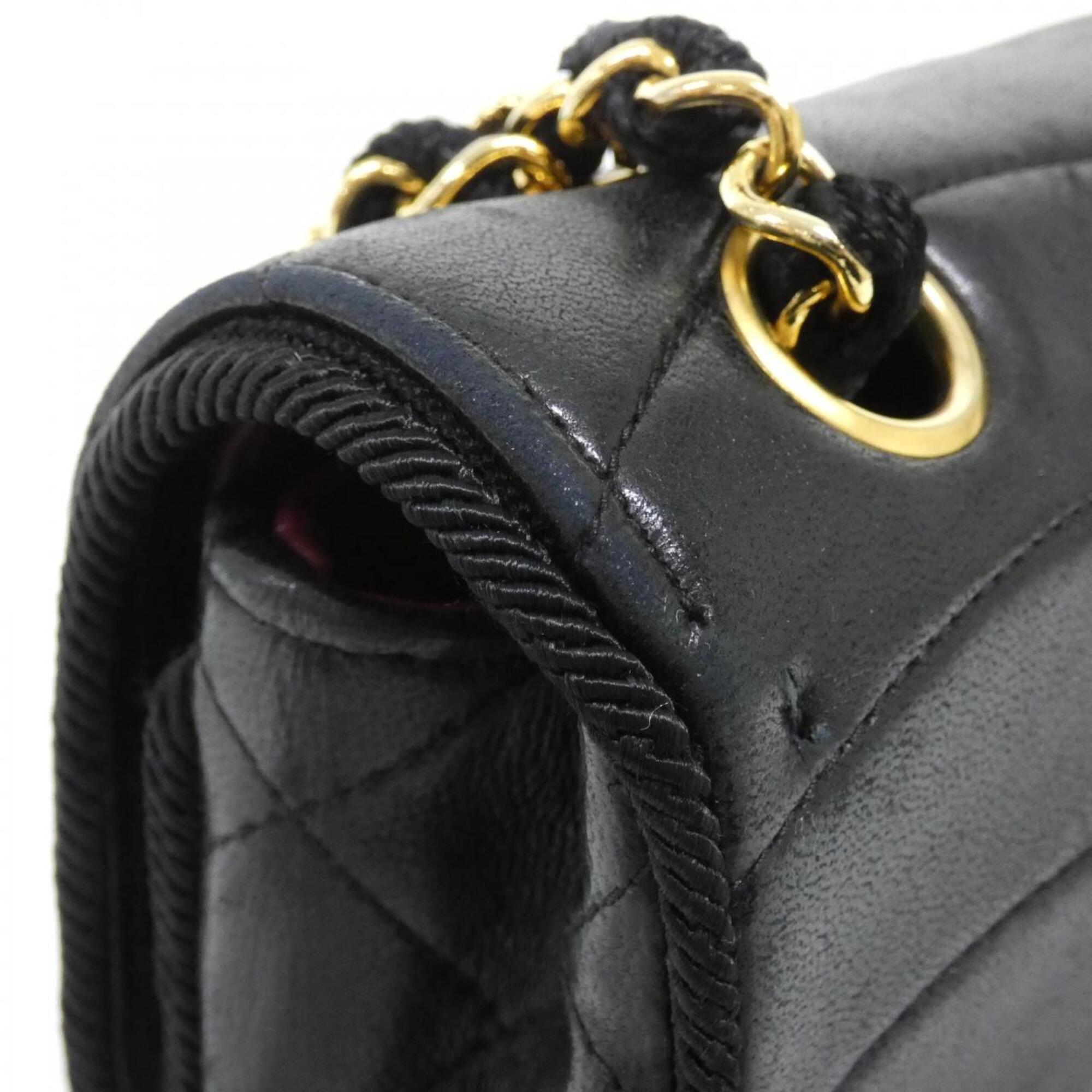 Chanel Black Leather Shoulder Bag (Pre-Owned)