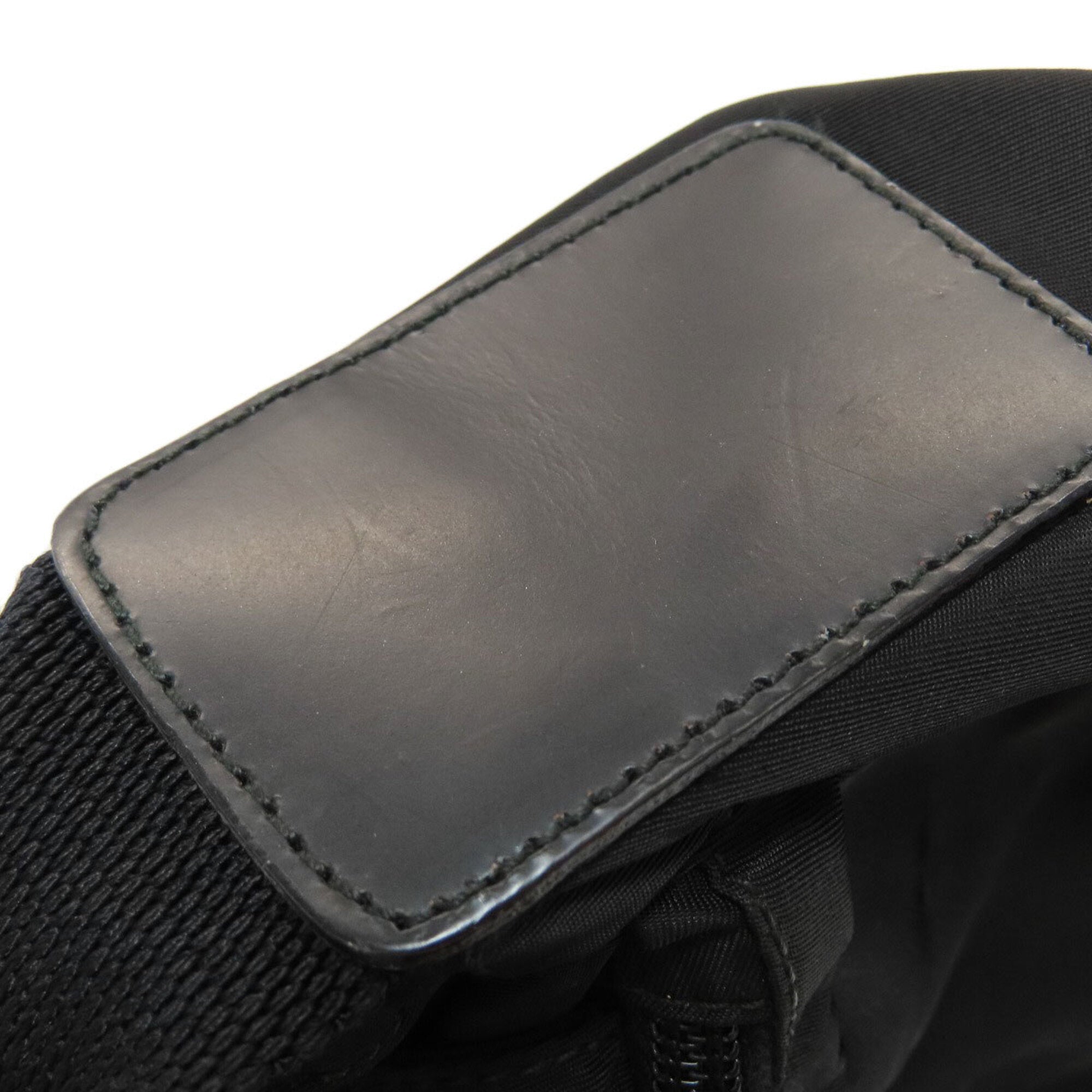 Prada Black Nylon Messenger Bag Shoulder Bag (Pre-Owned)