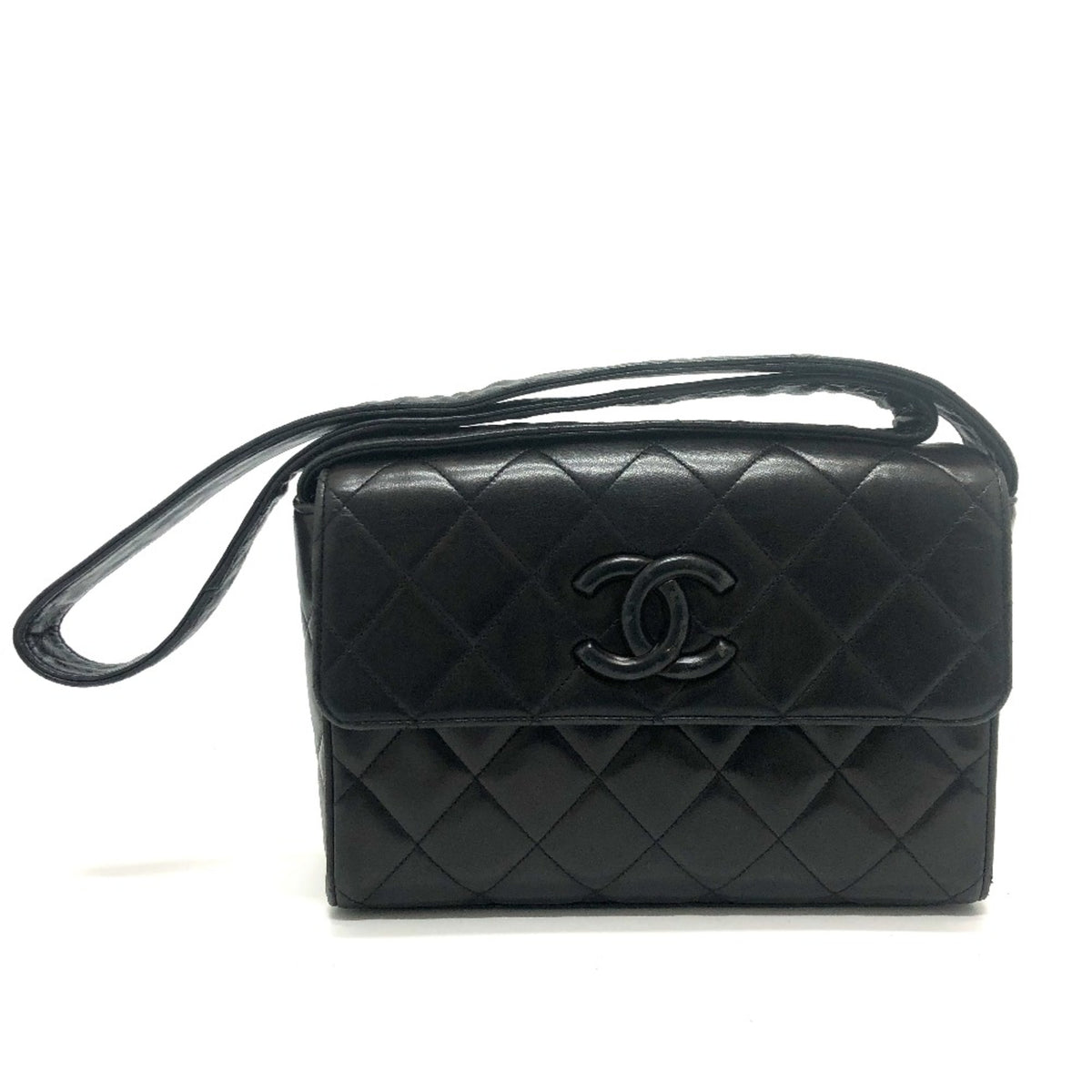 Chanel Black Leather Shoulder Bag (Pre-Owned)