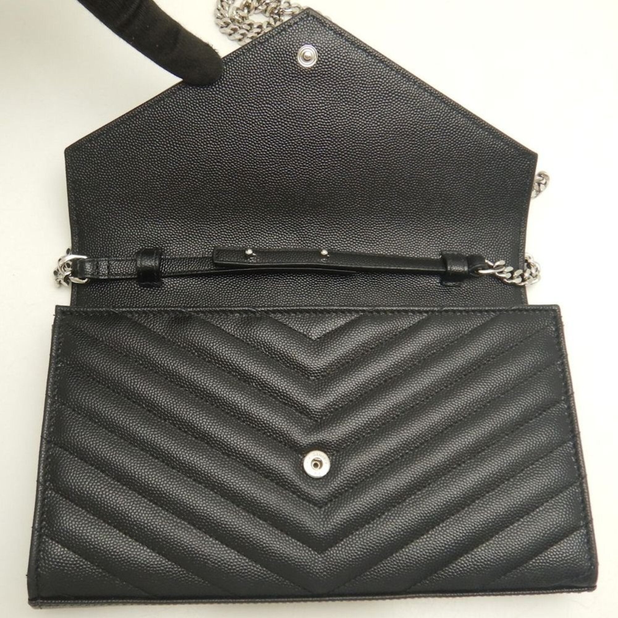 Yves Saint Laurent Black Leather Chain/Shoulder Wallet (Pre-Owned)