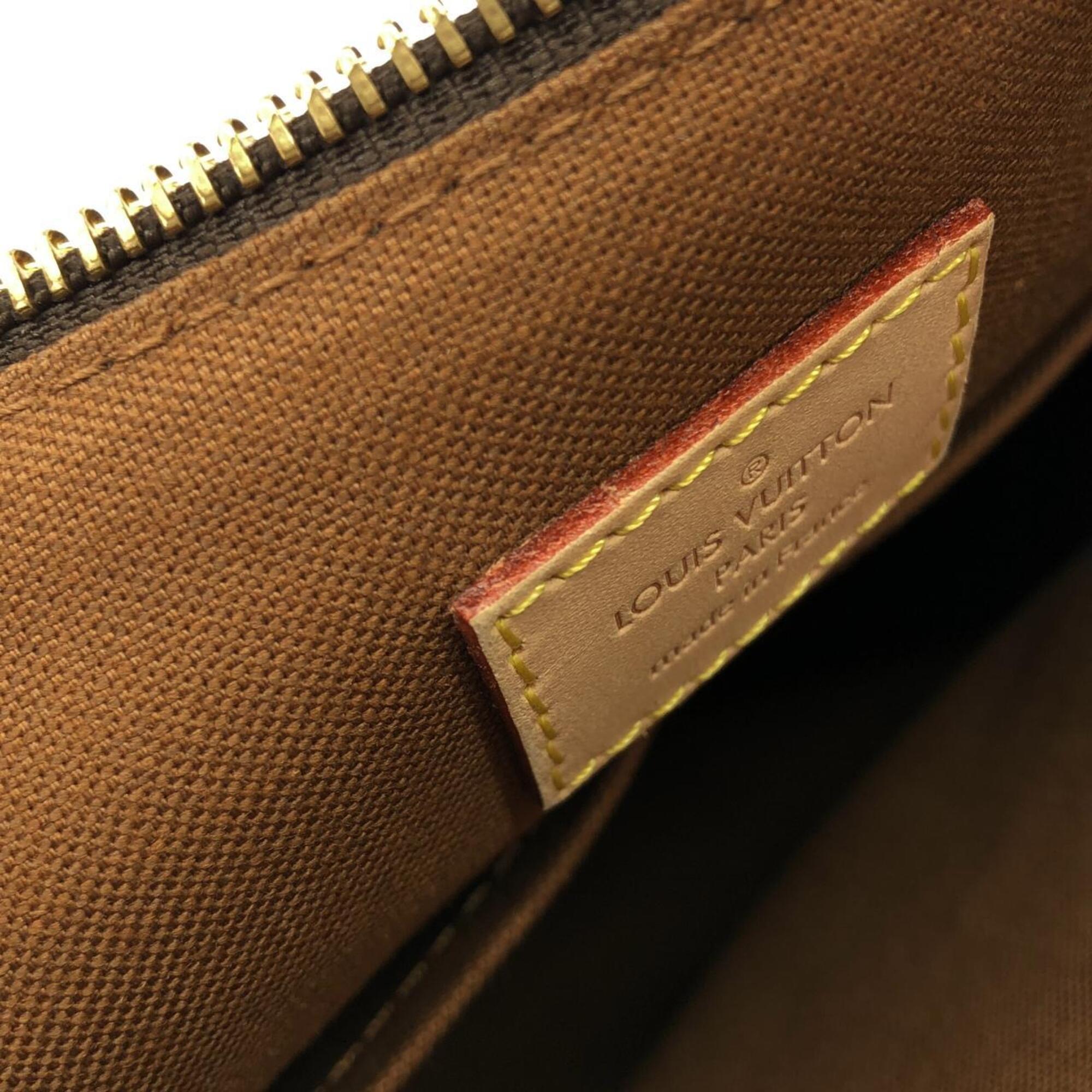 Louis Vuitton Marron Coated Canvas Shoulder Bag (Pre-Owned)