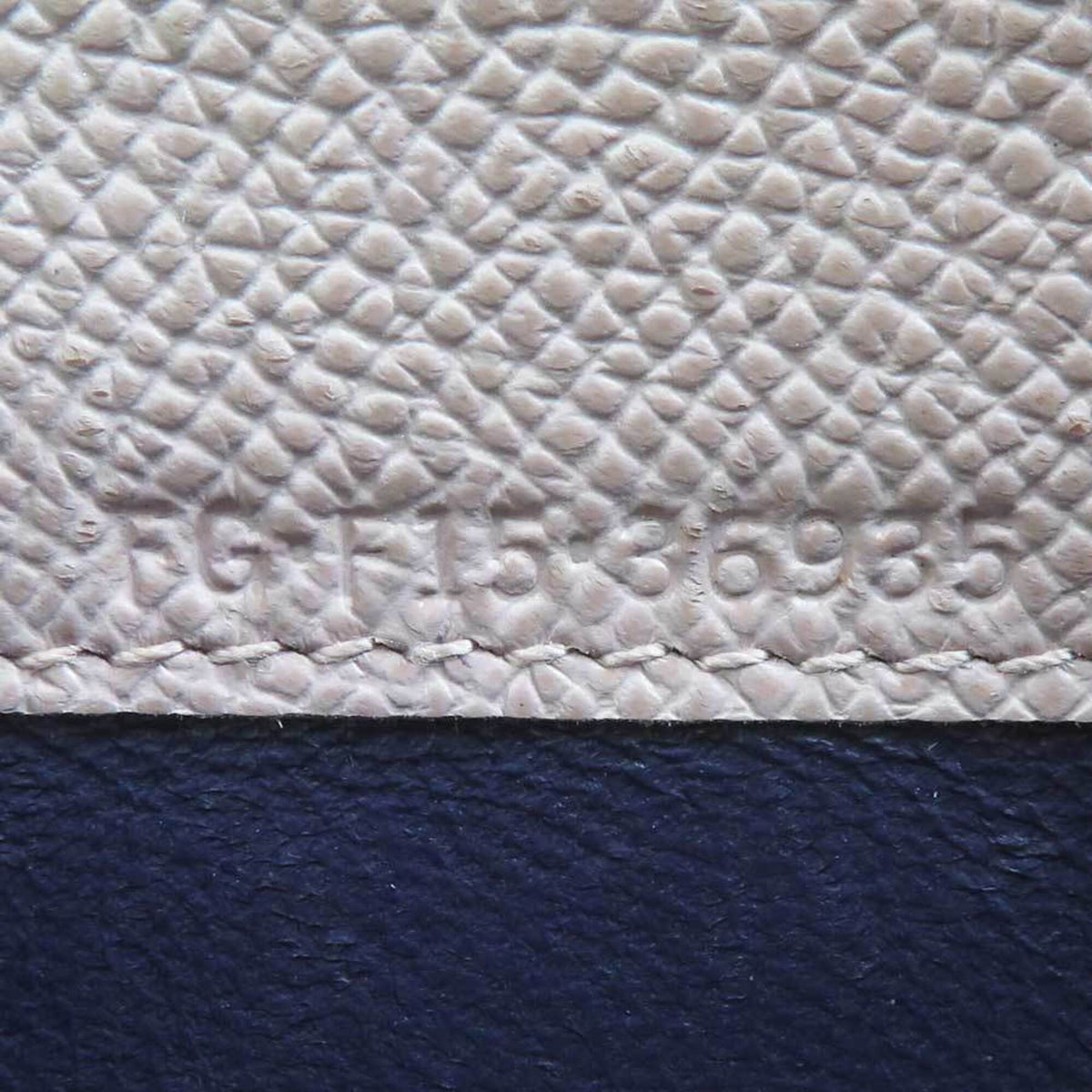 Bvlgari Light Pink Leather Long Wallet (Bi-Fold) (Pre-Owned)