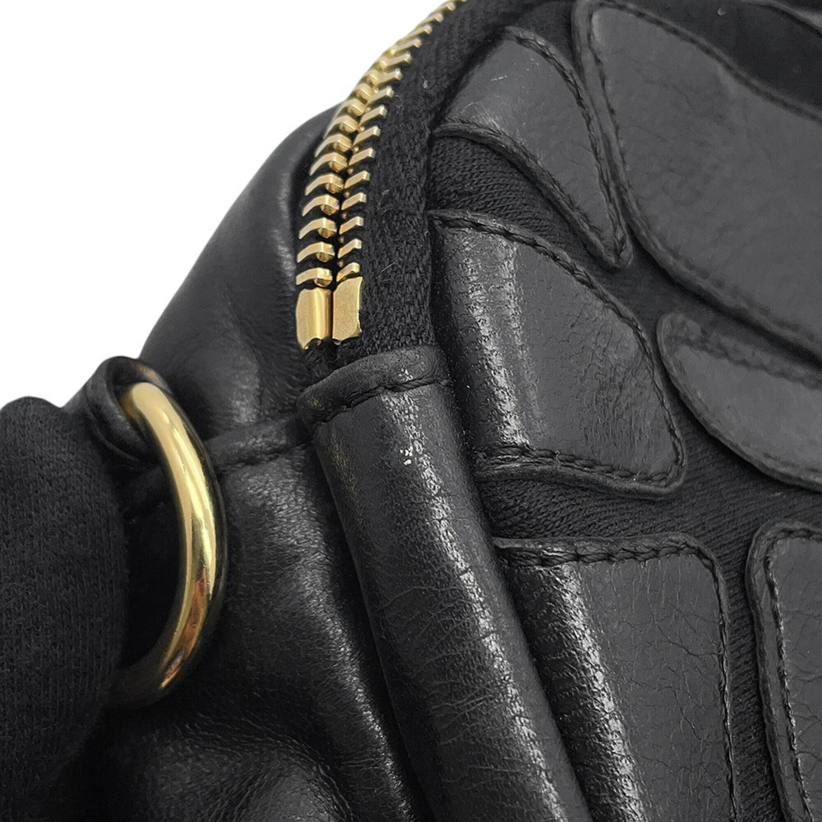 Chanel Black Leather Shoulder Bag (Pre-Owned)