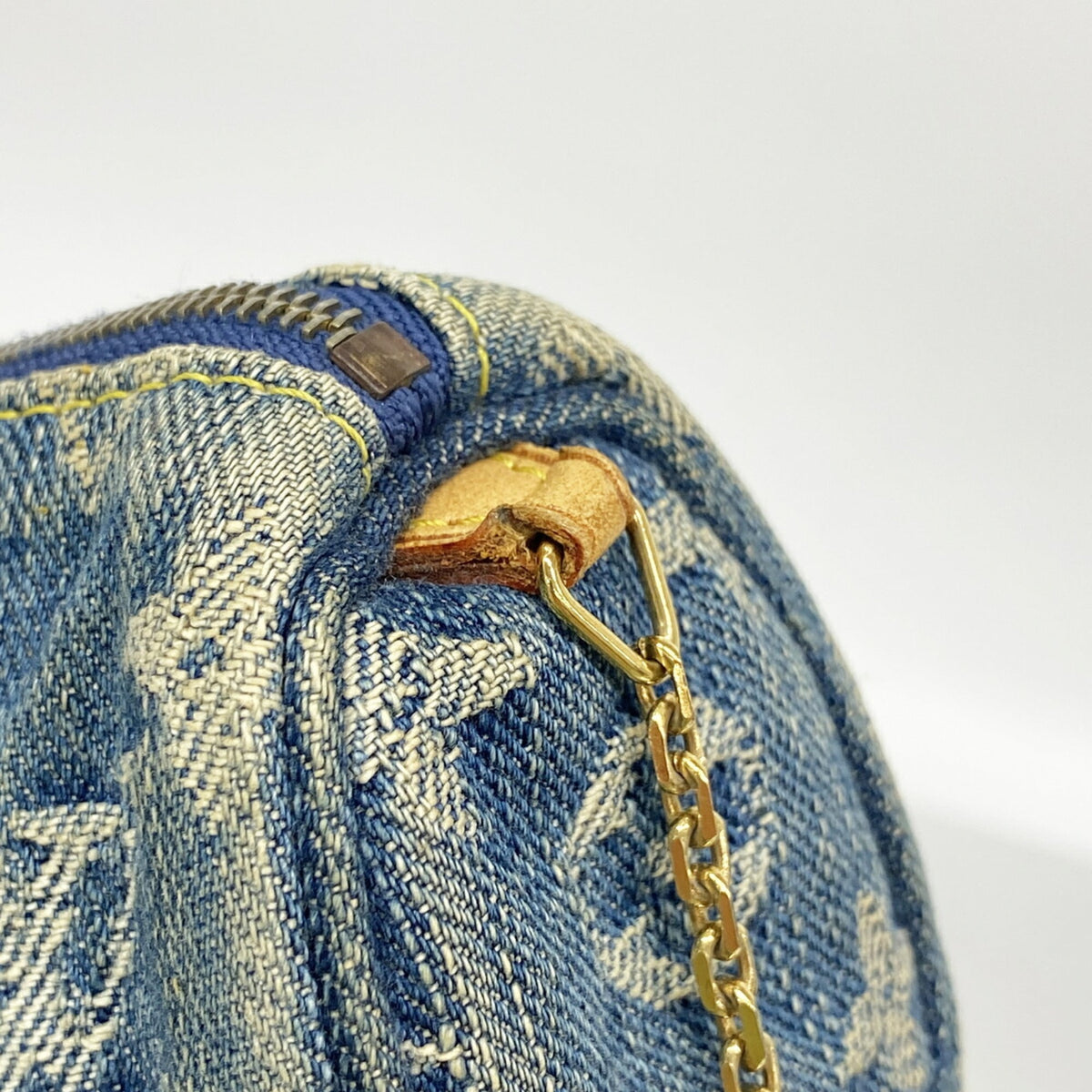 Louis Vuitton Blue Pouch (Pre-Owned)