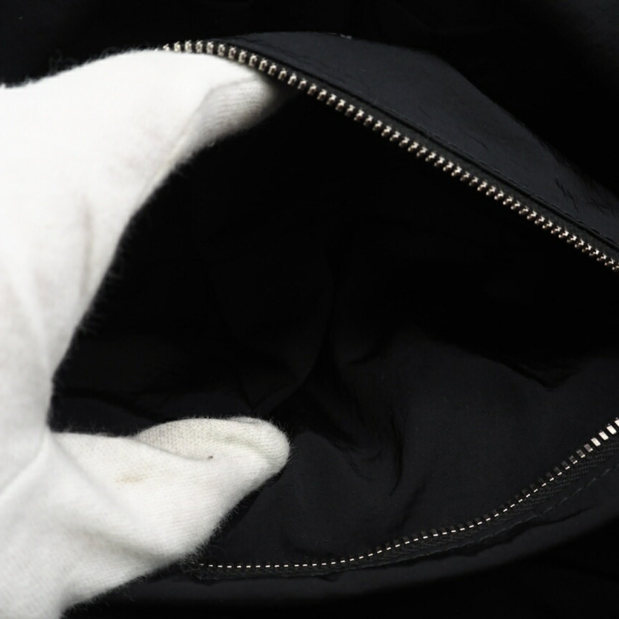 Bottega Veneta Black Nylon Shoulder Bag (Pre-Owned)