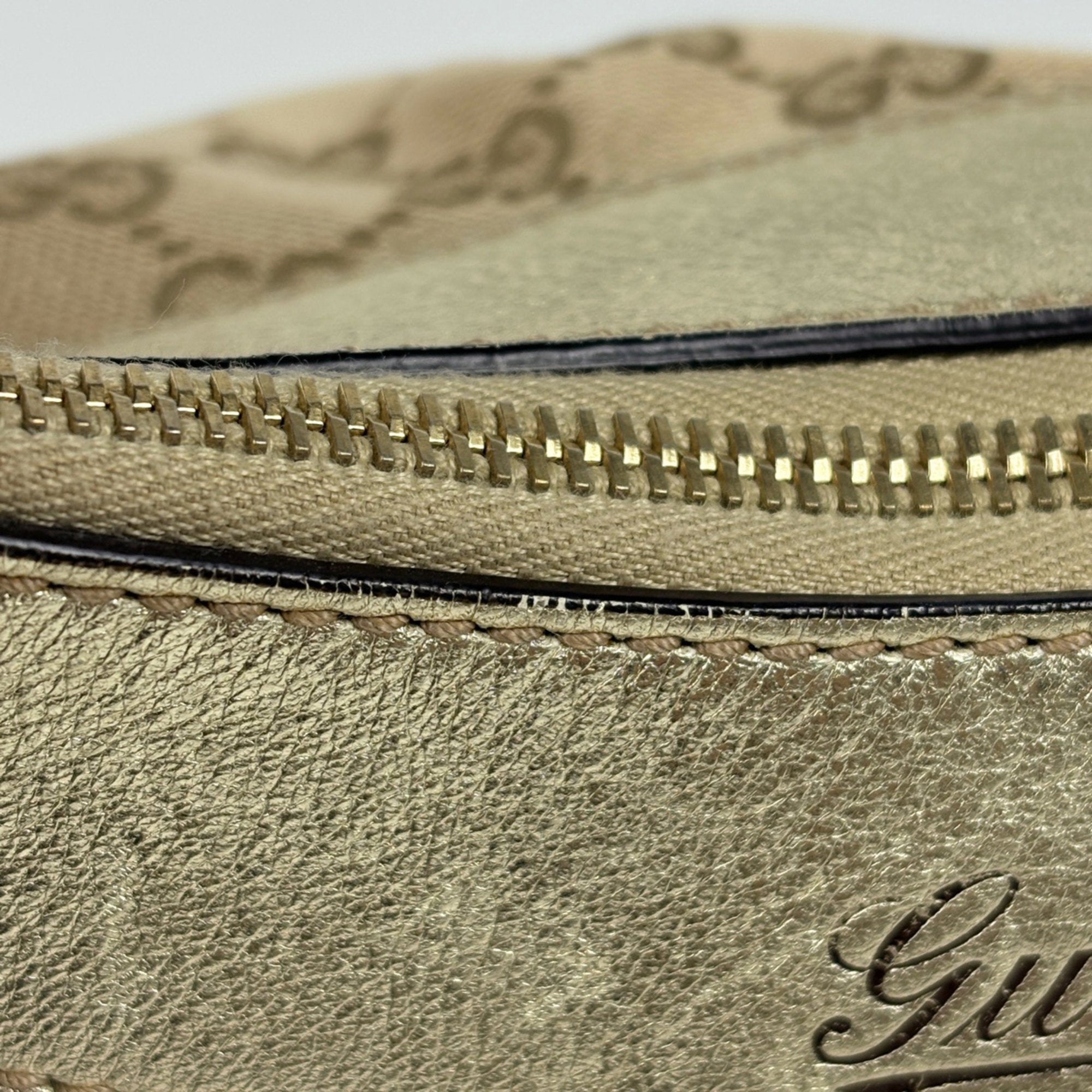 Gucci Beige Gold Gg Canvas Leather Handbag Shoulder Bag (Pre-Owned)
