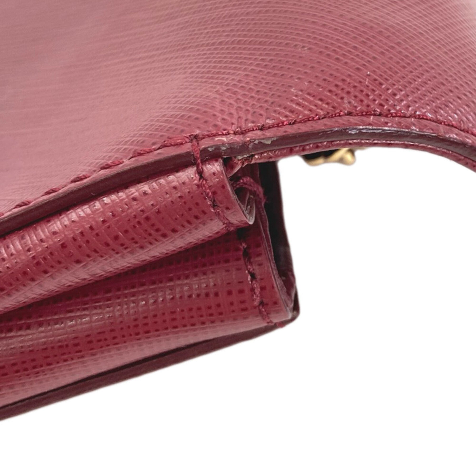 Salvatore Ferragamo Red Color Leather Shoulder Bag (Pre-Owned)