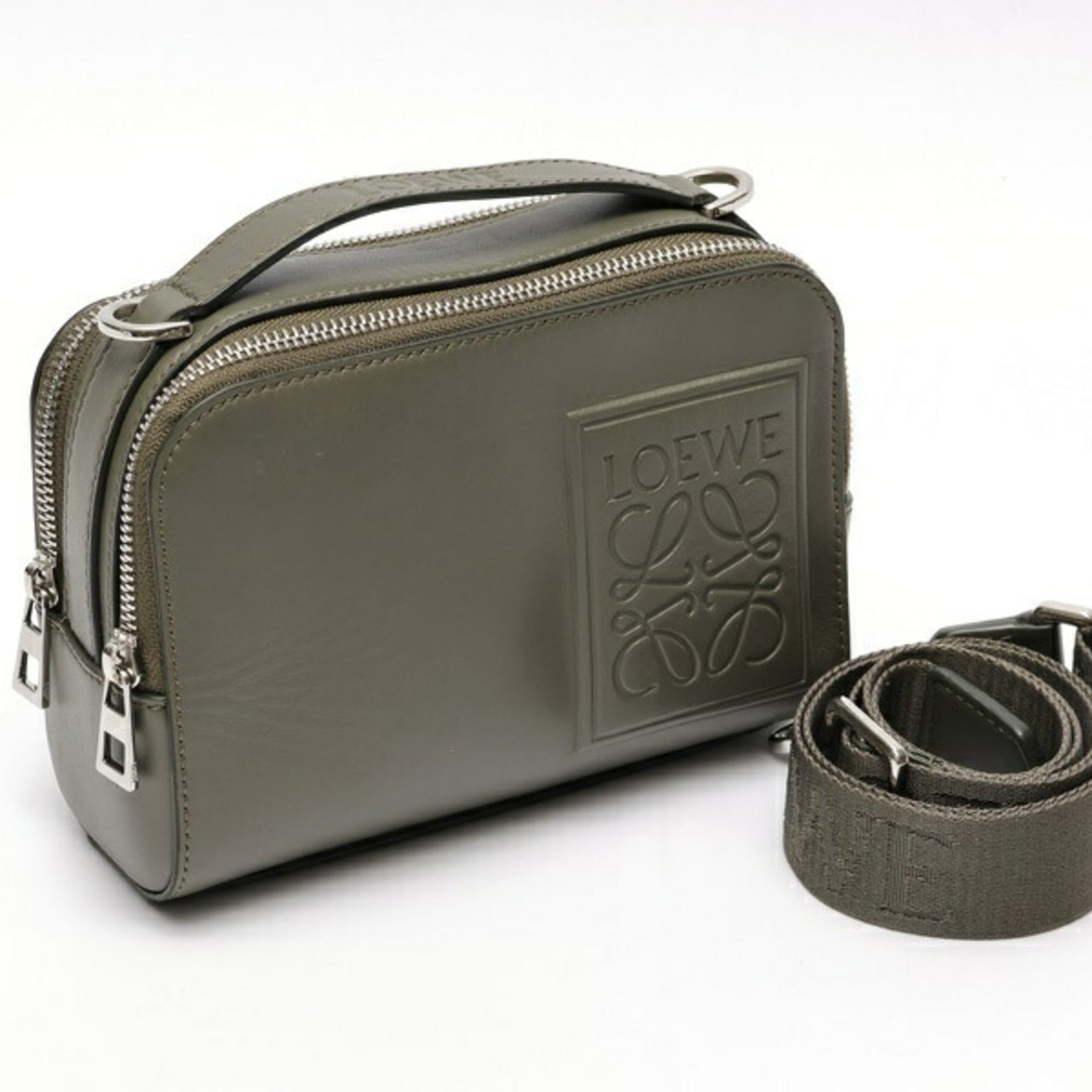 Loewe Khaki Leather Shoulder Bag (Pre-Owned)