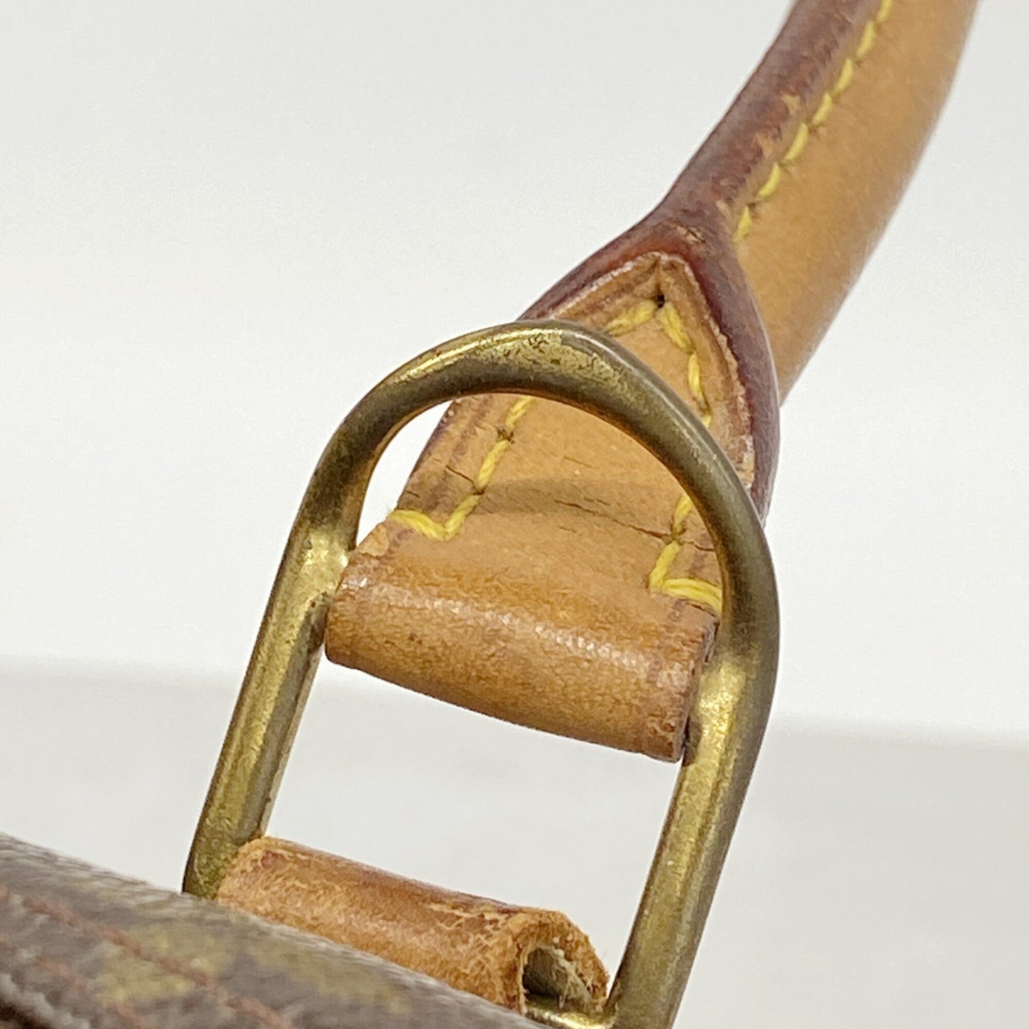 Louis Vuitton Brown Handbag (Pre-Owned)