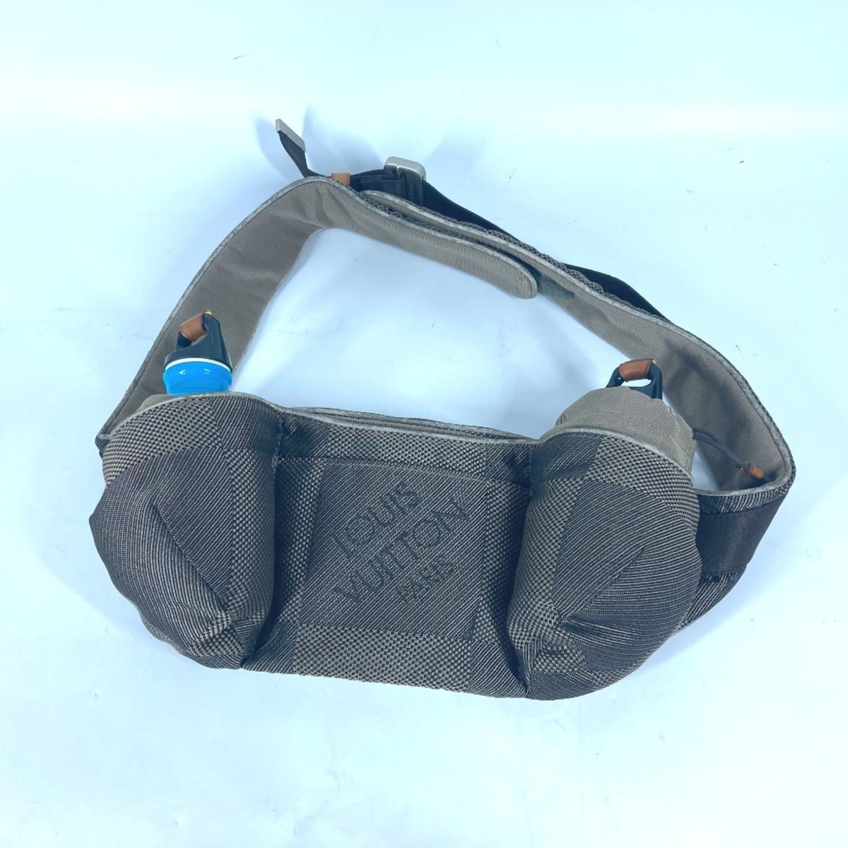 Louis Vuitton Beige Damier Geant Sling Bag (Pre-Owned)