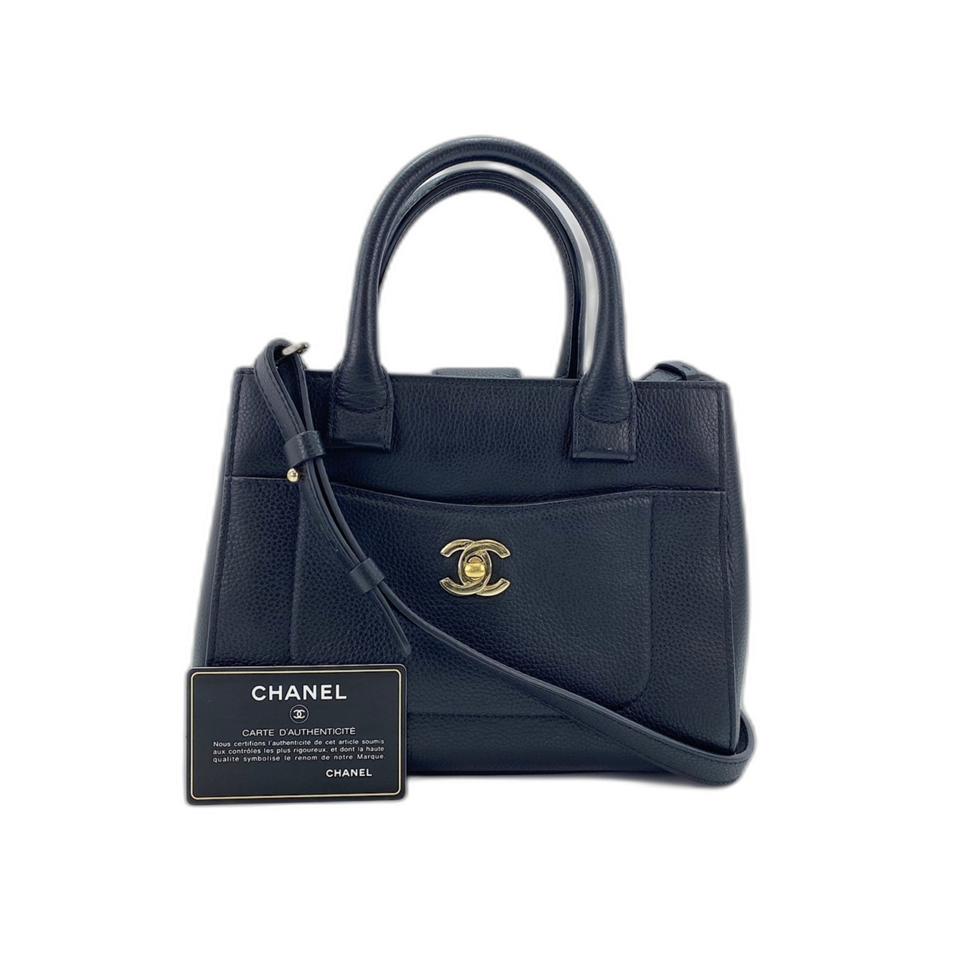 Chanel Black Handbag (Pre-Owned)