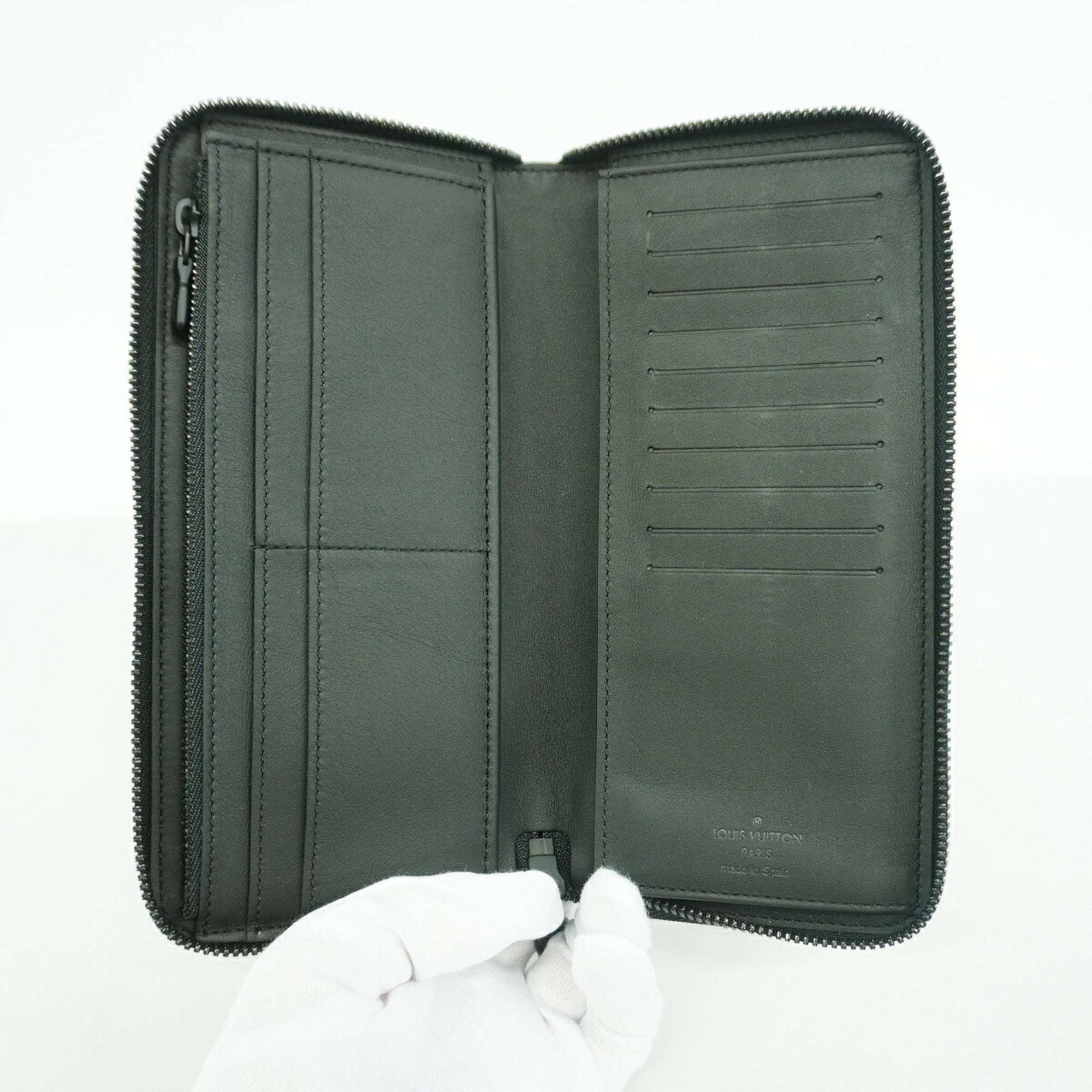 Louis Vuitton Noir Long Wallet (Bi-Fold) (Pre-Owned)