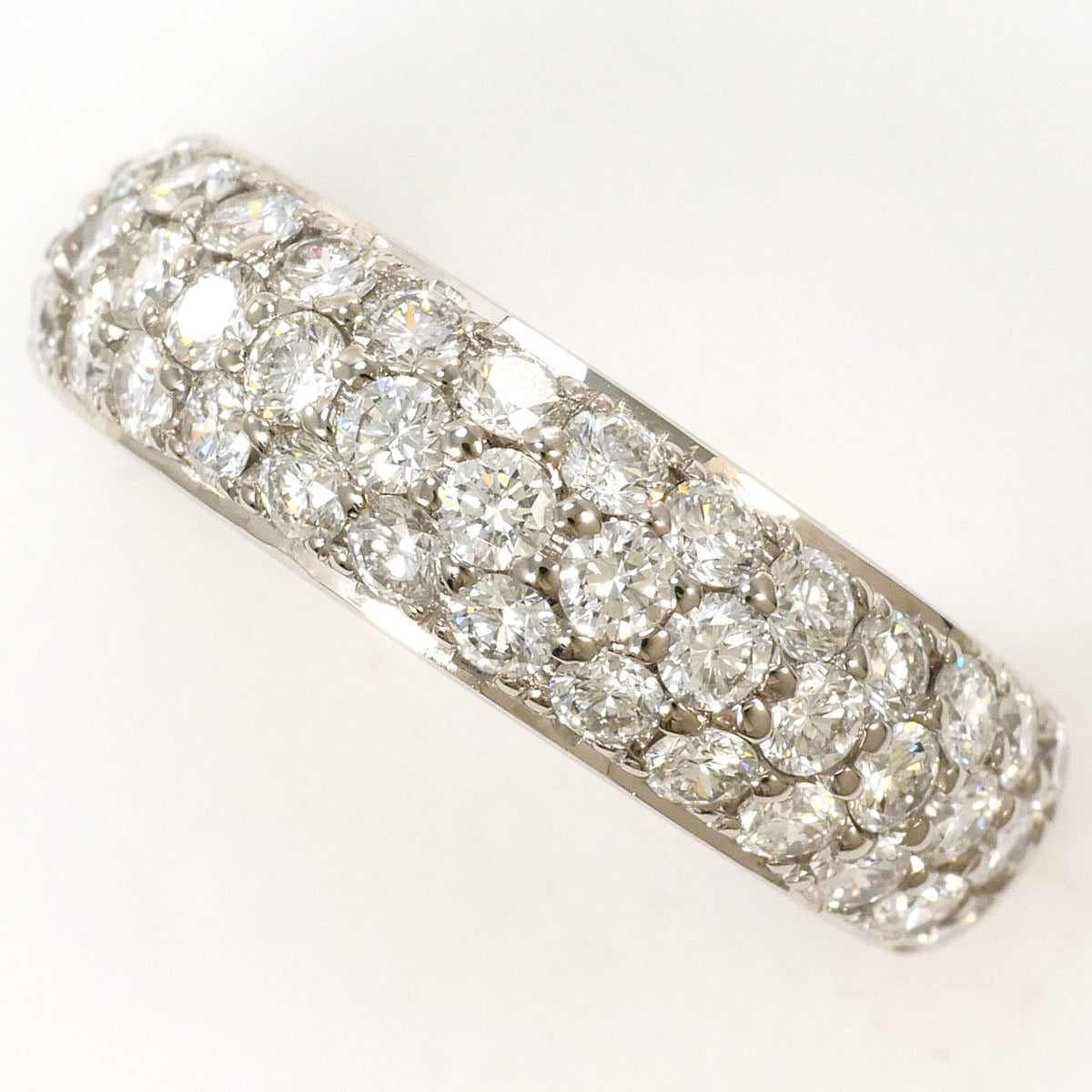 Unbranded White Gold White Gold (18K) Band Ring (Pre-Owned)