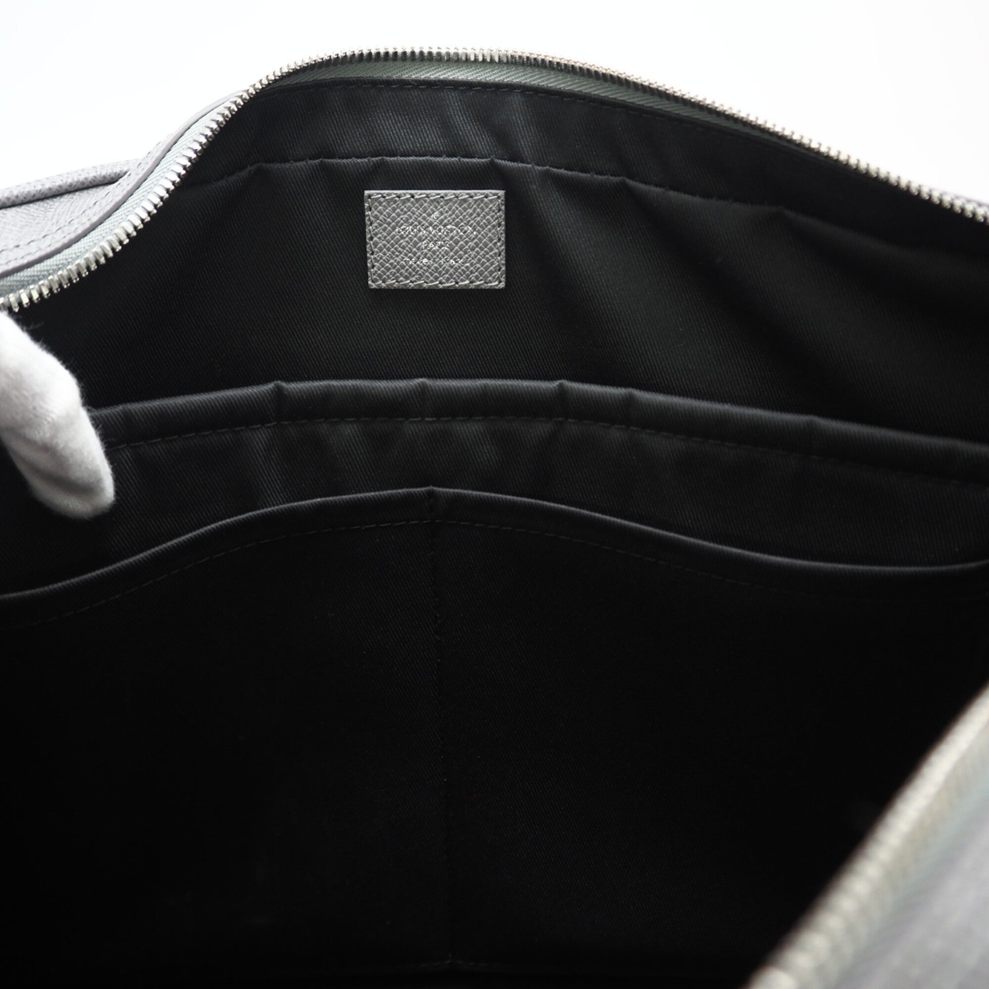 Louis Vuitton Gray Leather Briefcase Handbag (Pre-Owned)