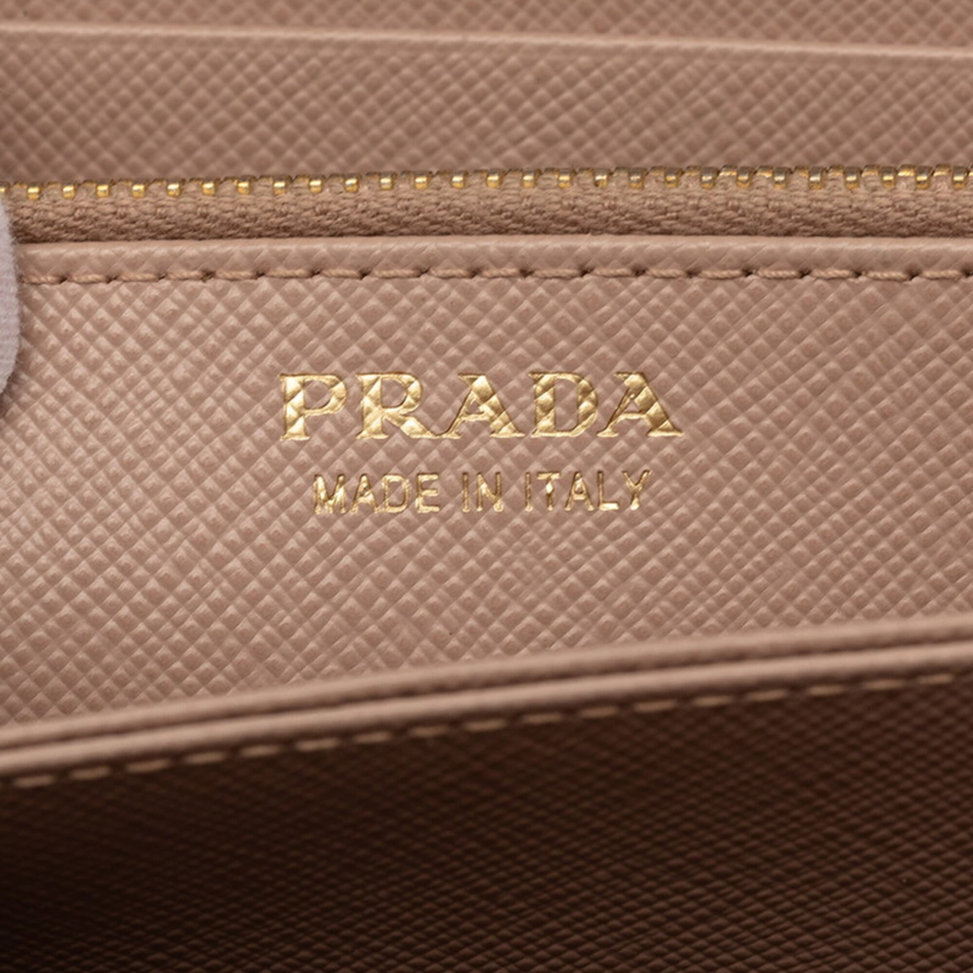 Prada Beige Leather Long Wallet (Bi-Fold) (Pre-Owned)