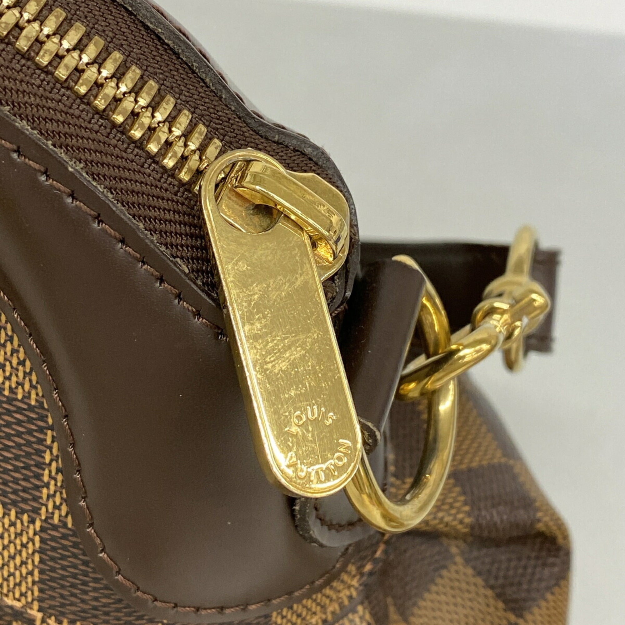 Louis Vuitton Ebene Handbag (Pre-Owned)