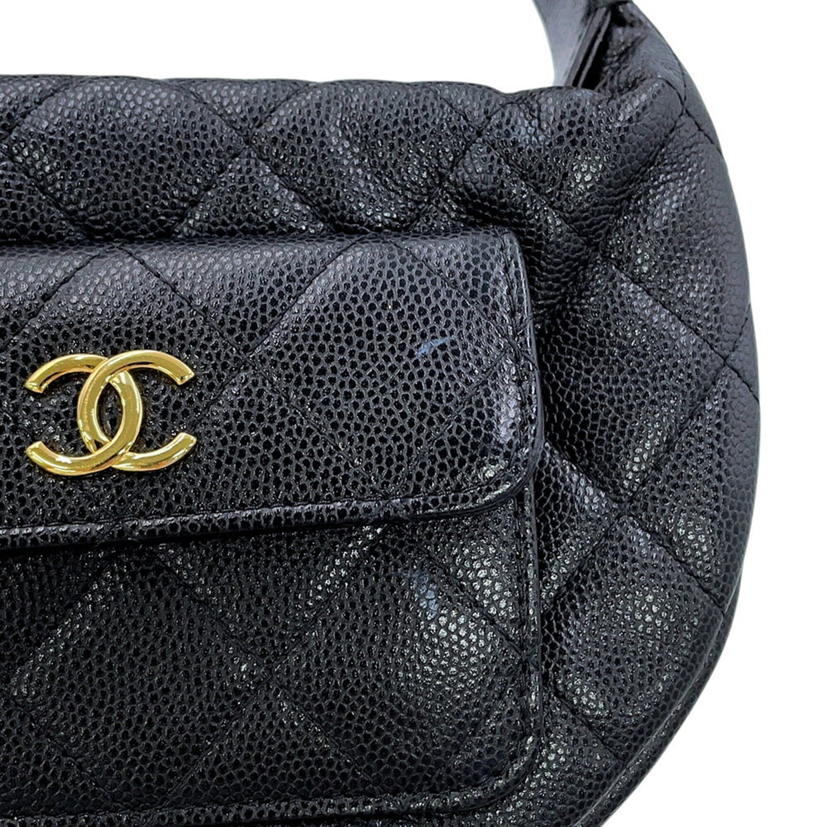 Chanel Matelasse Black Grained Calfskin Handbag (Pre-Owned)