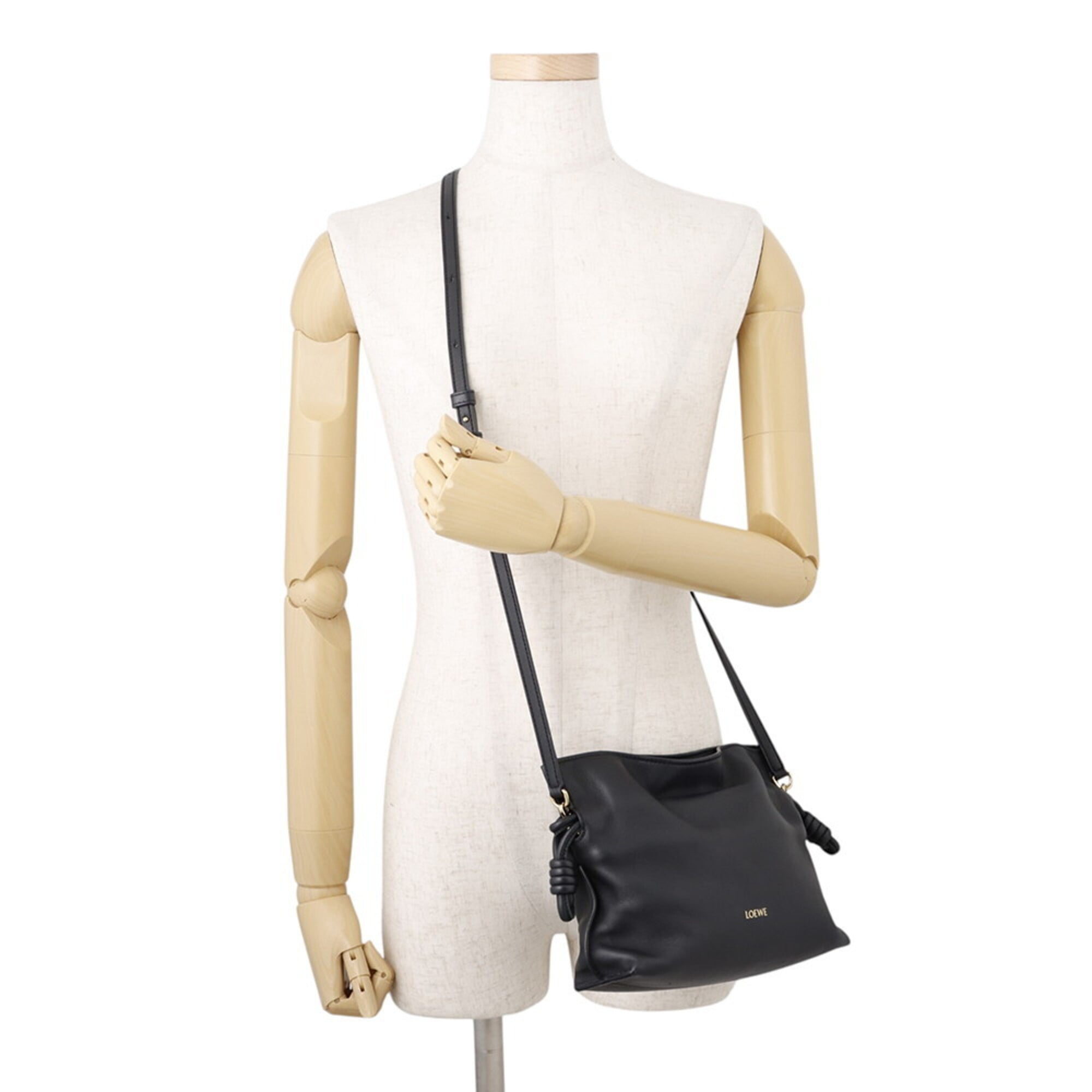 Loewe Flamenco Black Leather Shoulder Bag (Pre-Owned)