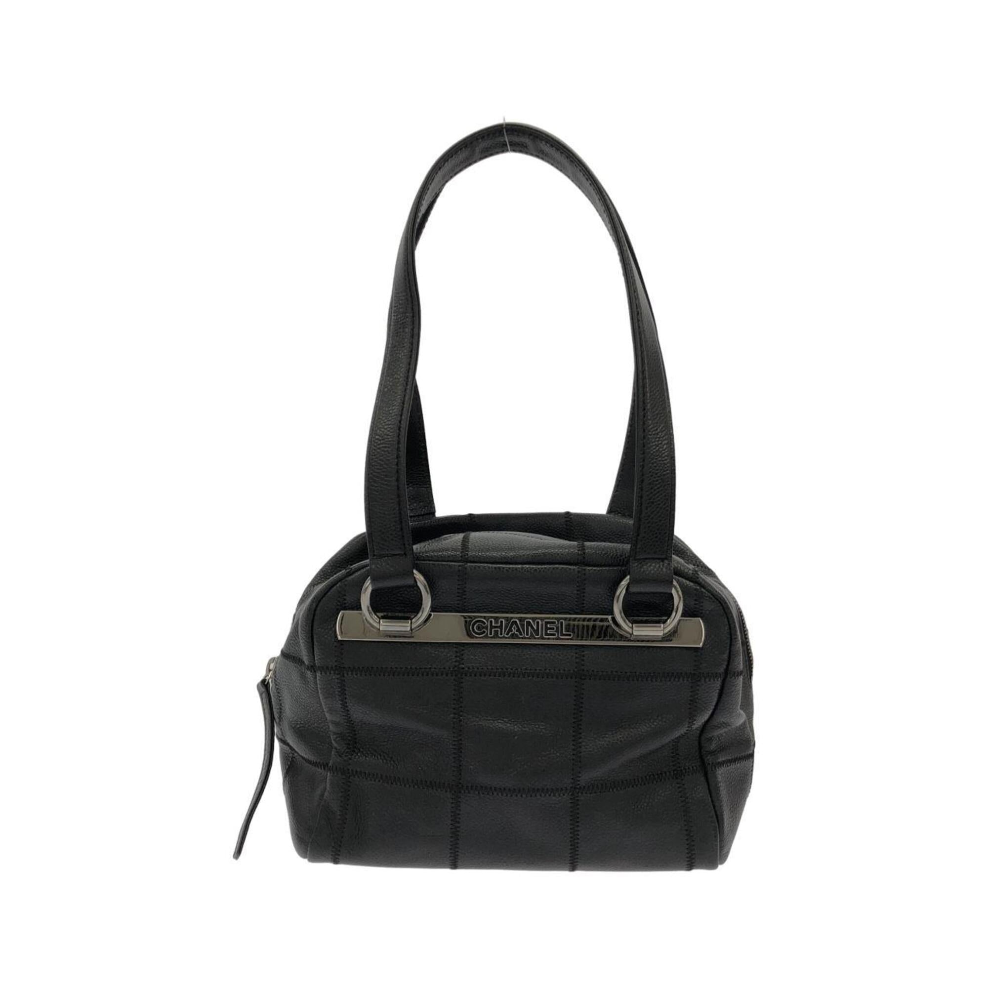 Chanel Black Grained Calfskin Shoulder Bag (Pre-Owned)