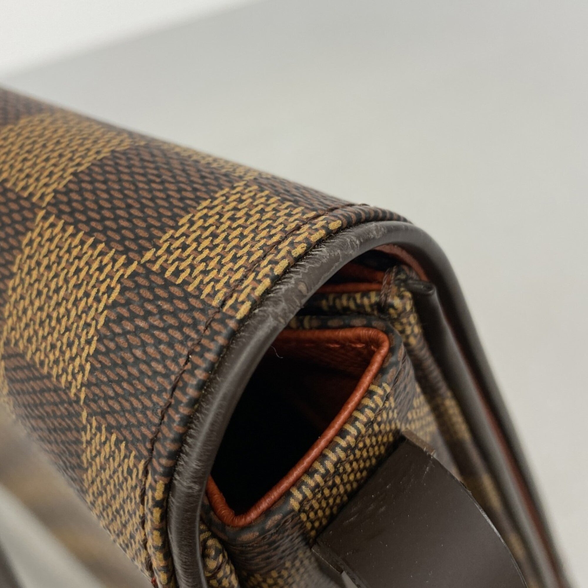 Louis Vuitton Ebene Shoulder Bag (Pre-Owned)