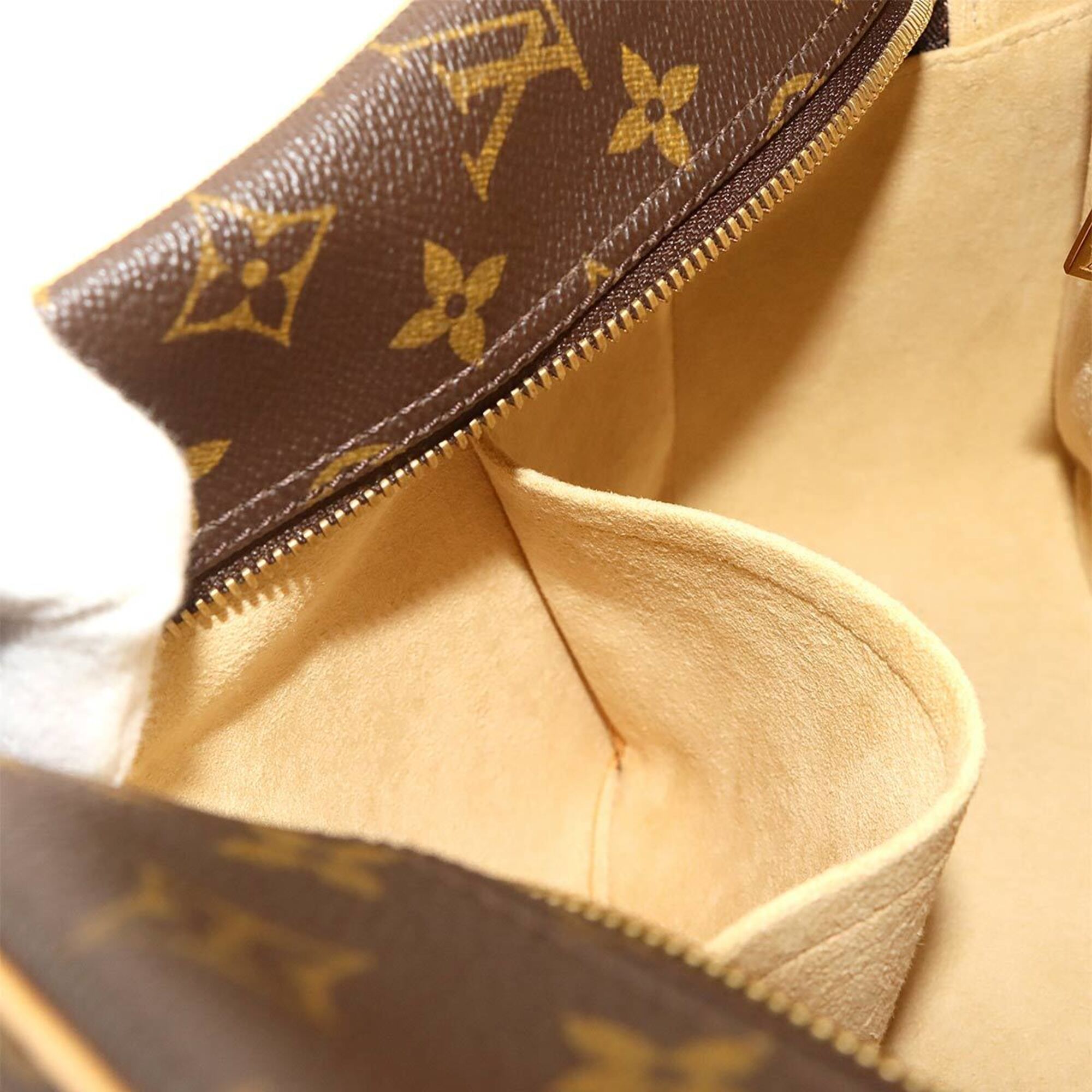 Louis Vuitton Brown Monogram Monogram Handbag Shoulder Bag (Pre-Owned)