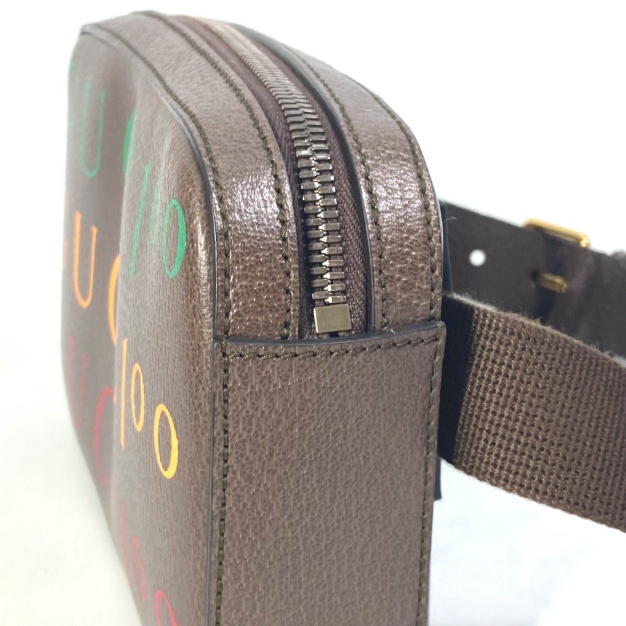 Gucci Brown Leather Fanny Pack Sling Bag (Pre-Owned)