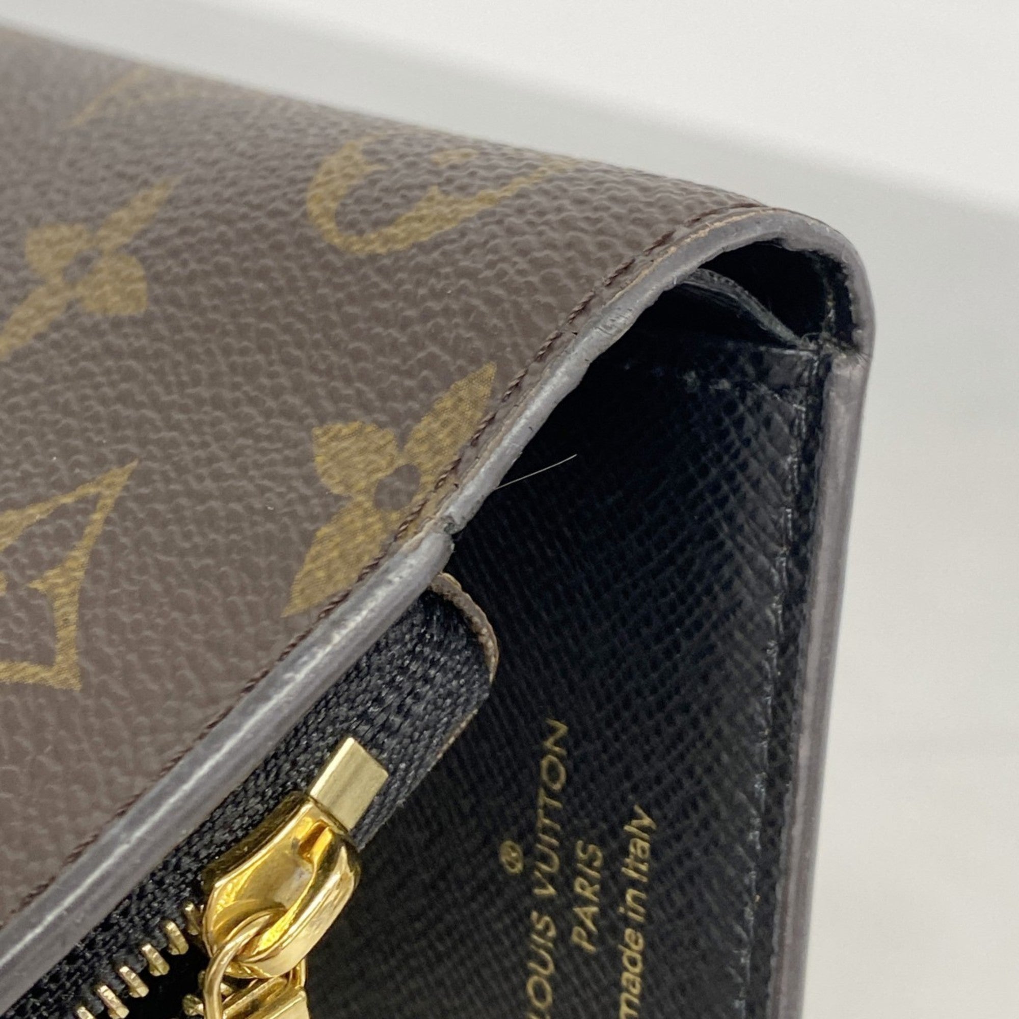 Louis Vuitton Brown Wallet Bi-Fold (Pre-Owned)