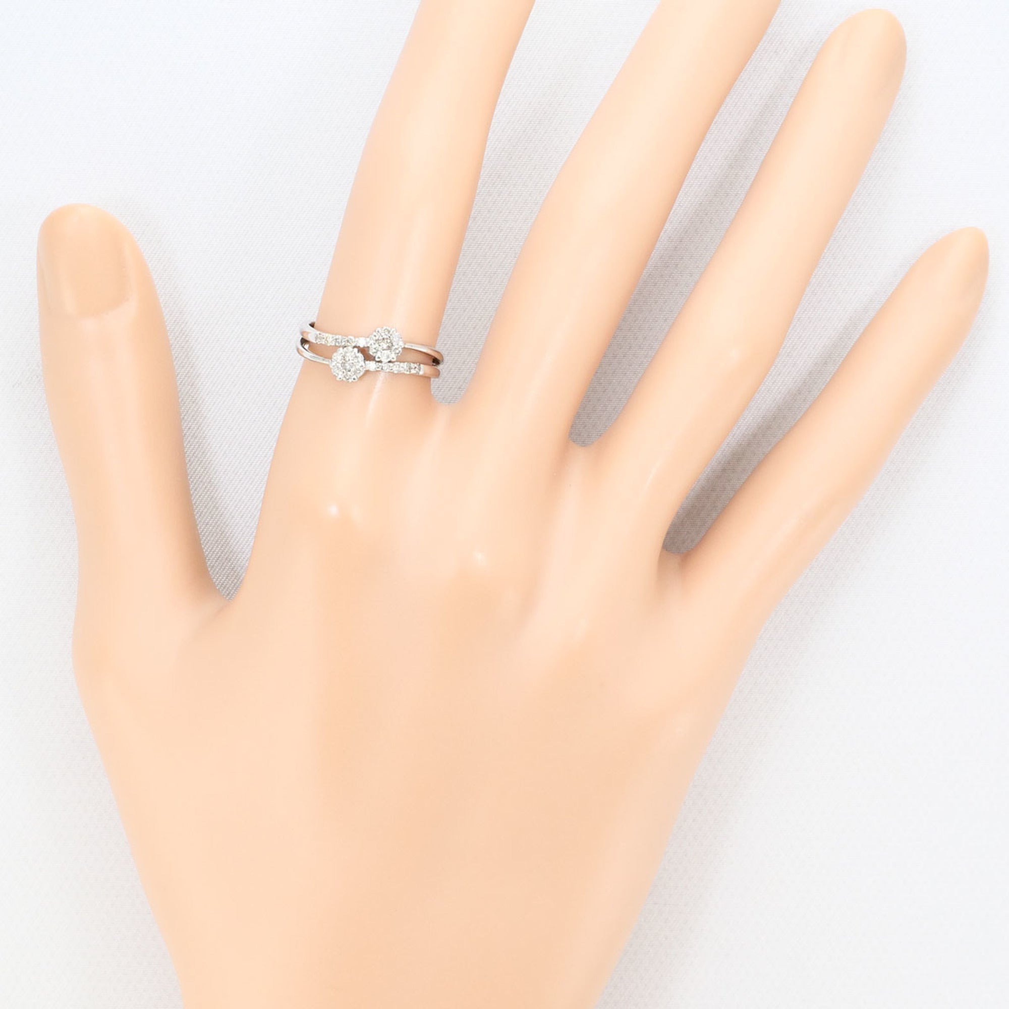 Unbranded White Gold White Gold (10K) Band Ring (Pre-Owned)