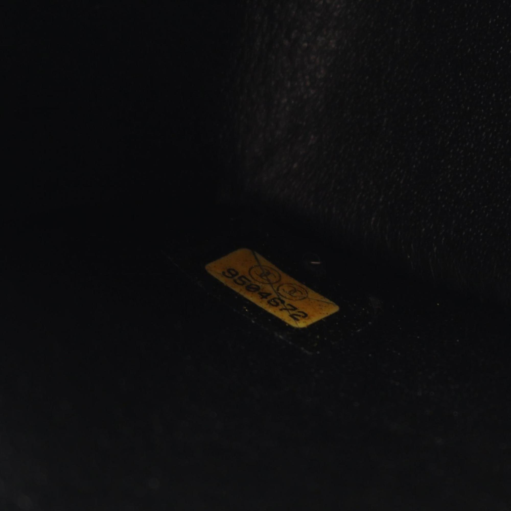 Chanel Matelasse Black Grained Calfskin Shoulder Bag (Pre-Owned)