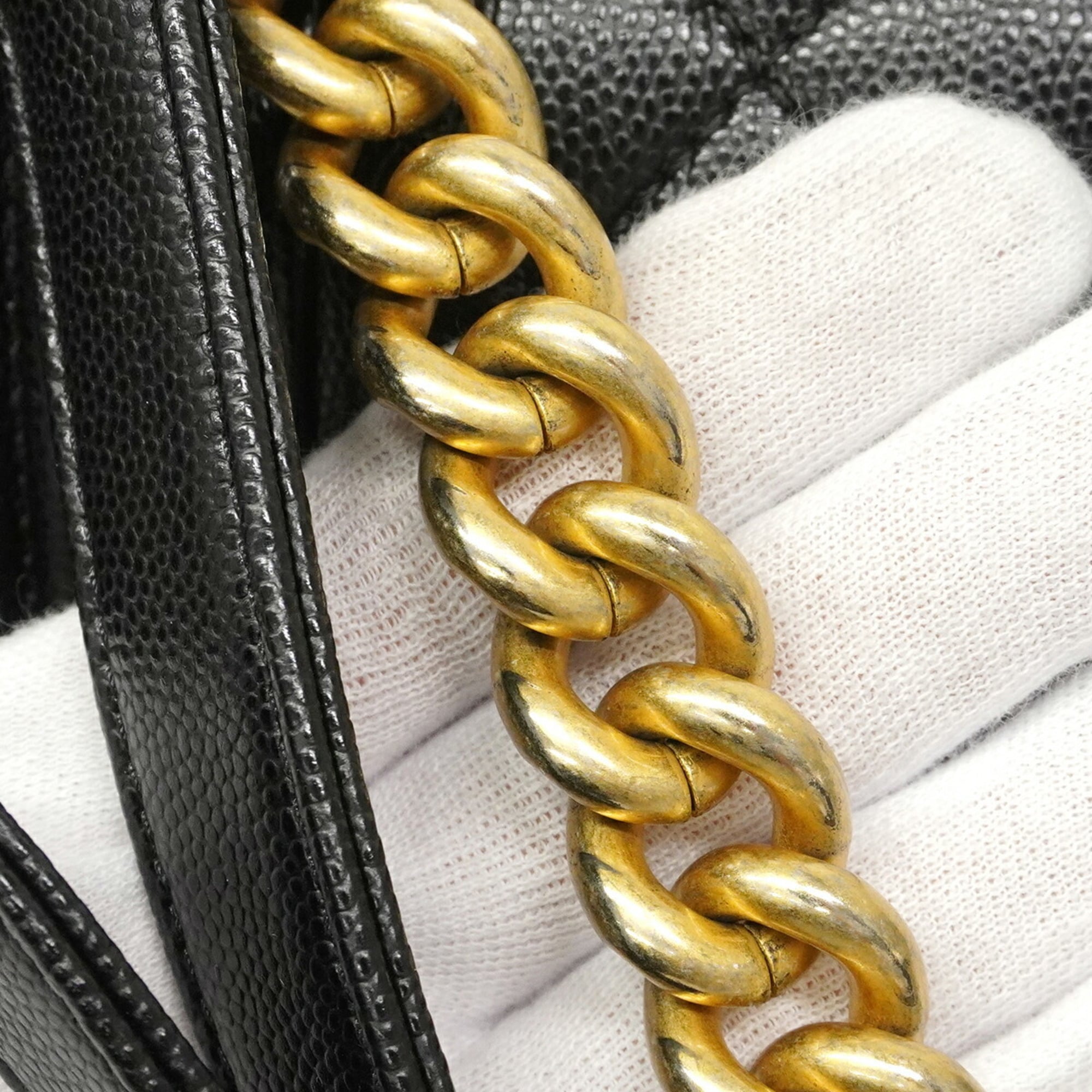 Chanel Black Grained Calfskin Shoulder Bag (Pre-Owned)