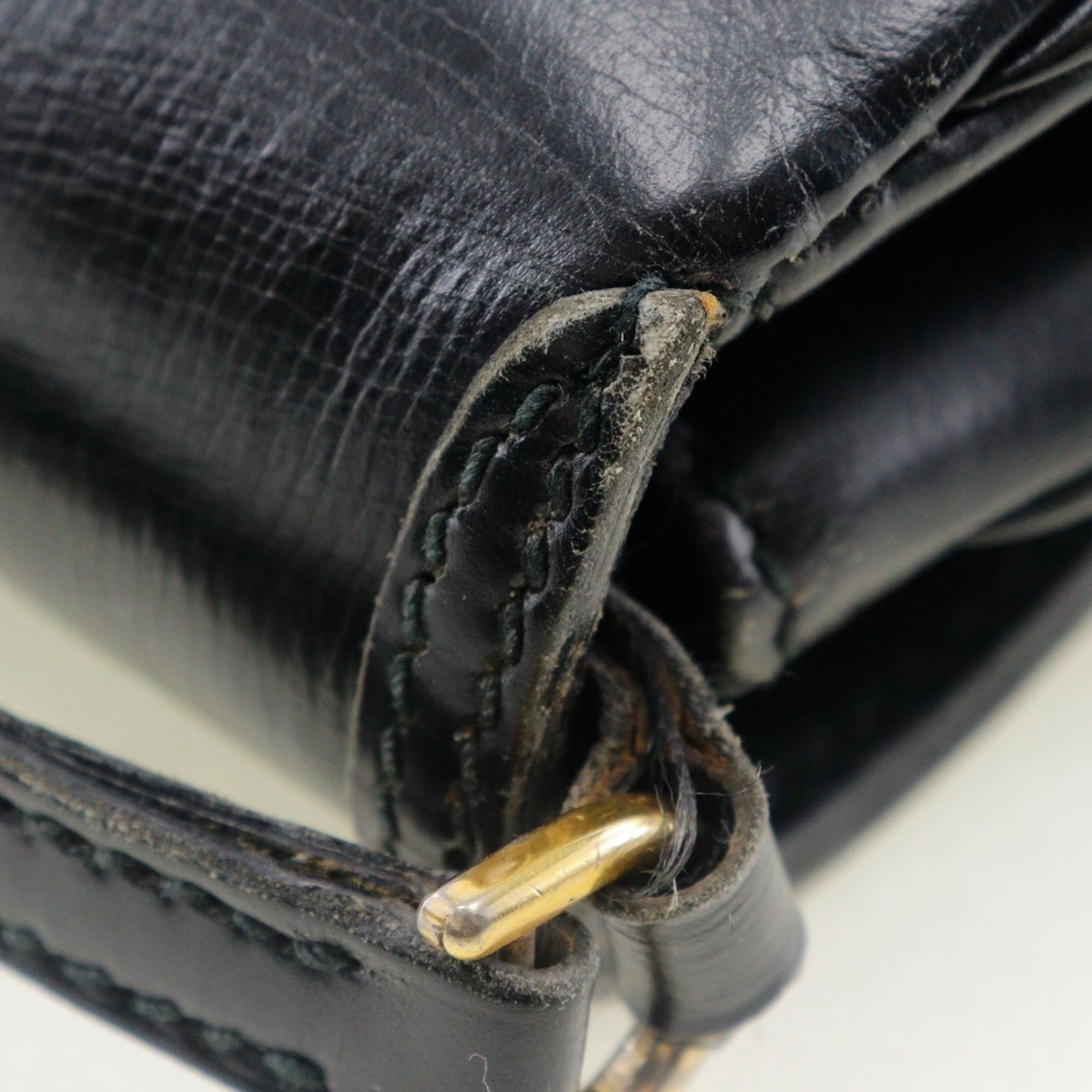Gucci Sherry Line Black Leather Shoulder Bag (Pre-Owned)