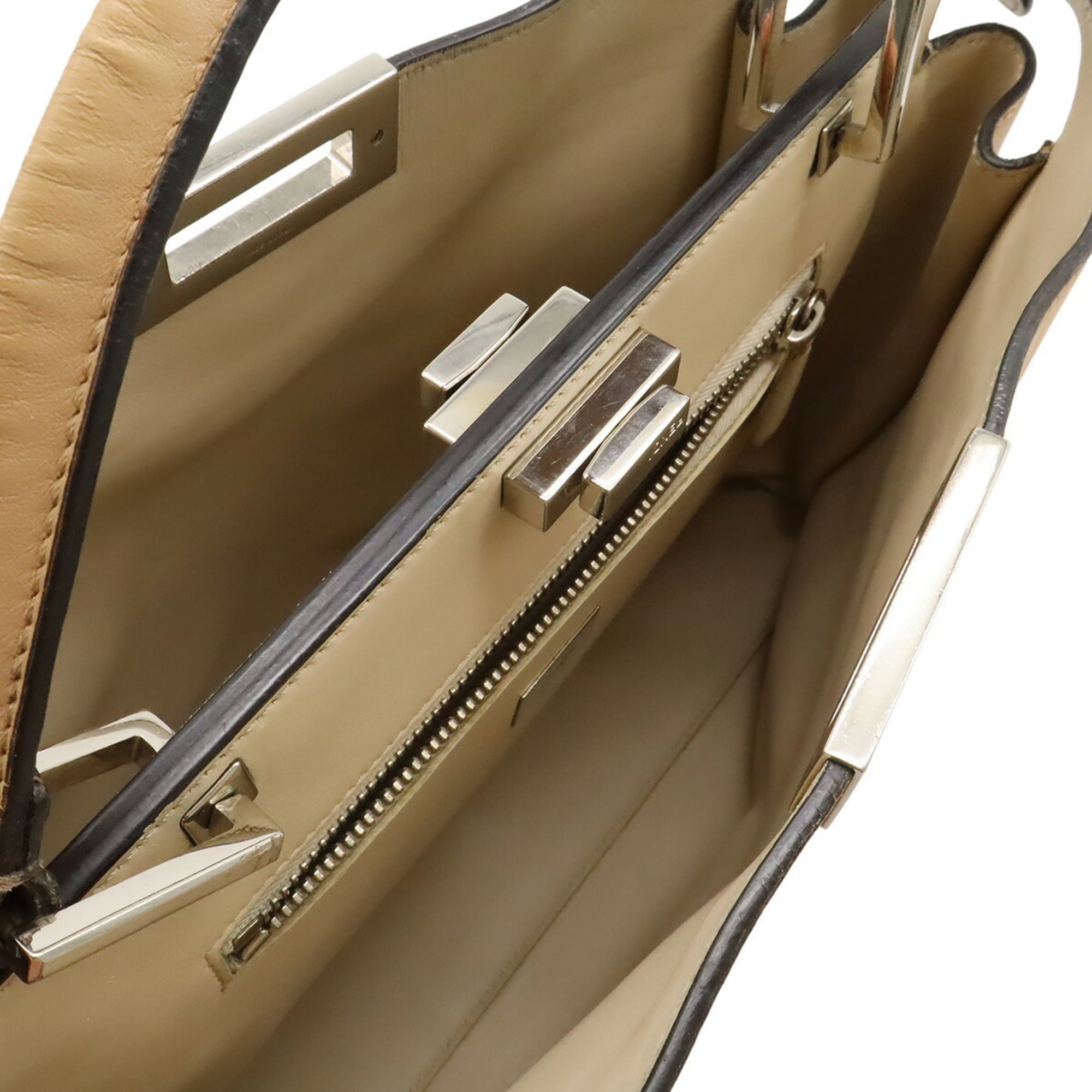 Fendi Peekaboo Beige Leather Handbag Shoulder Bag (Pre-Owned)
