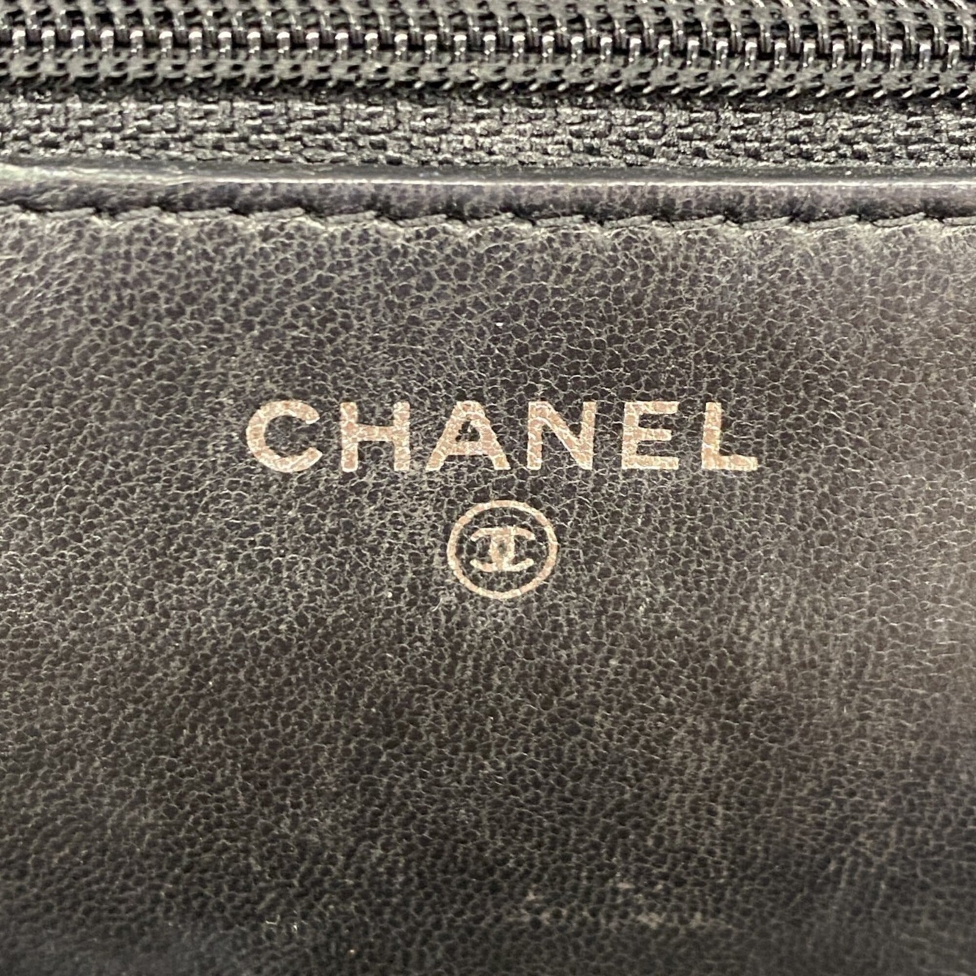 Chanel Black Leather Chain/Shoulder Wallet (Pre-Owned)