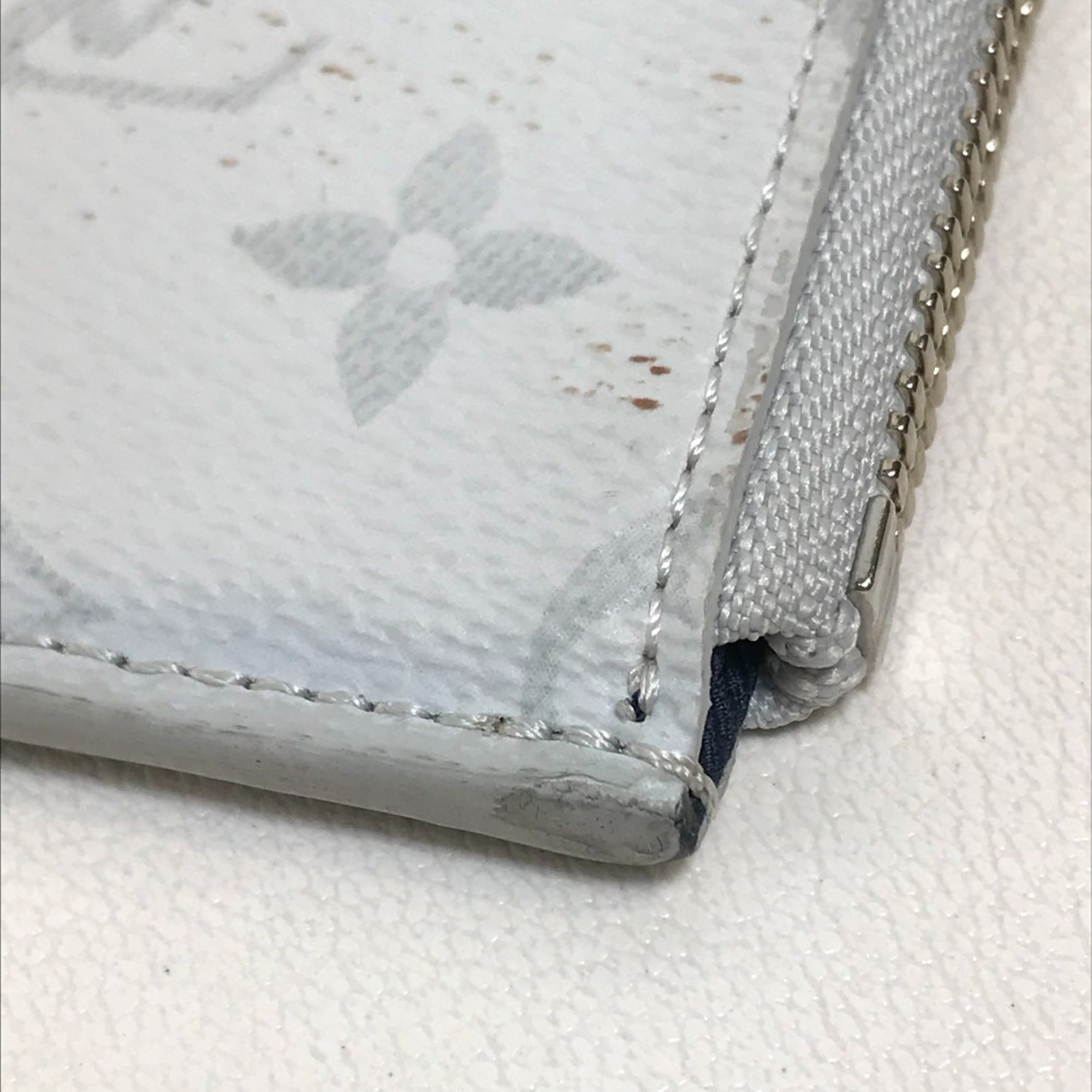 Louis Vuitton Blue Red Color White Monogram Clutch Bag Pochette (Pre-Owned)