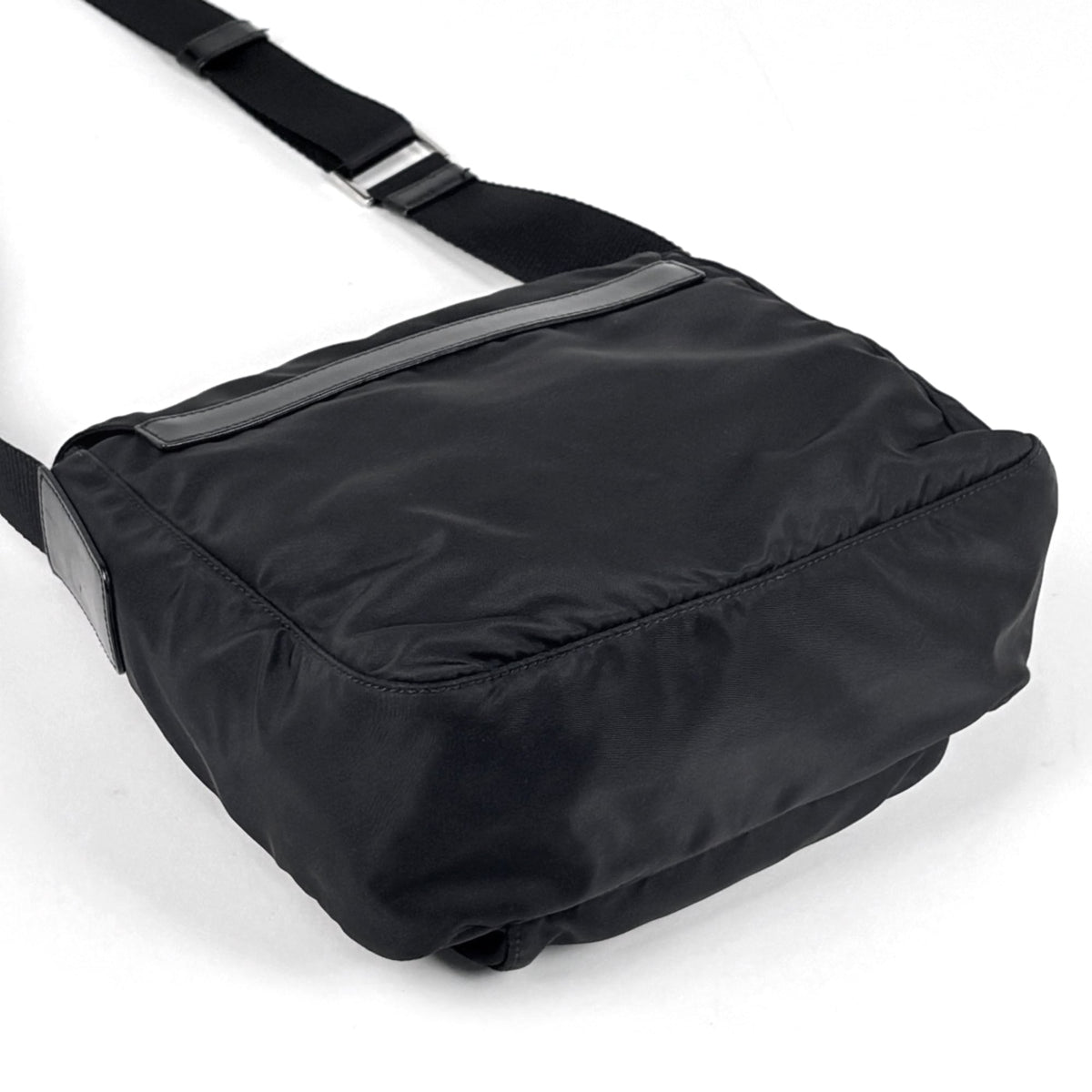 Prada Black Nylon Leather Shoulder Bag (Pre-Owned)