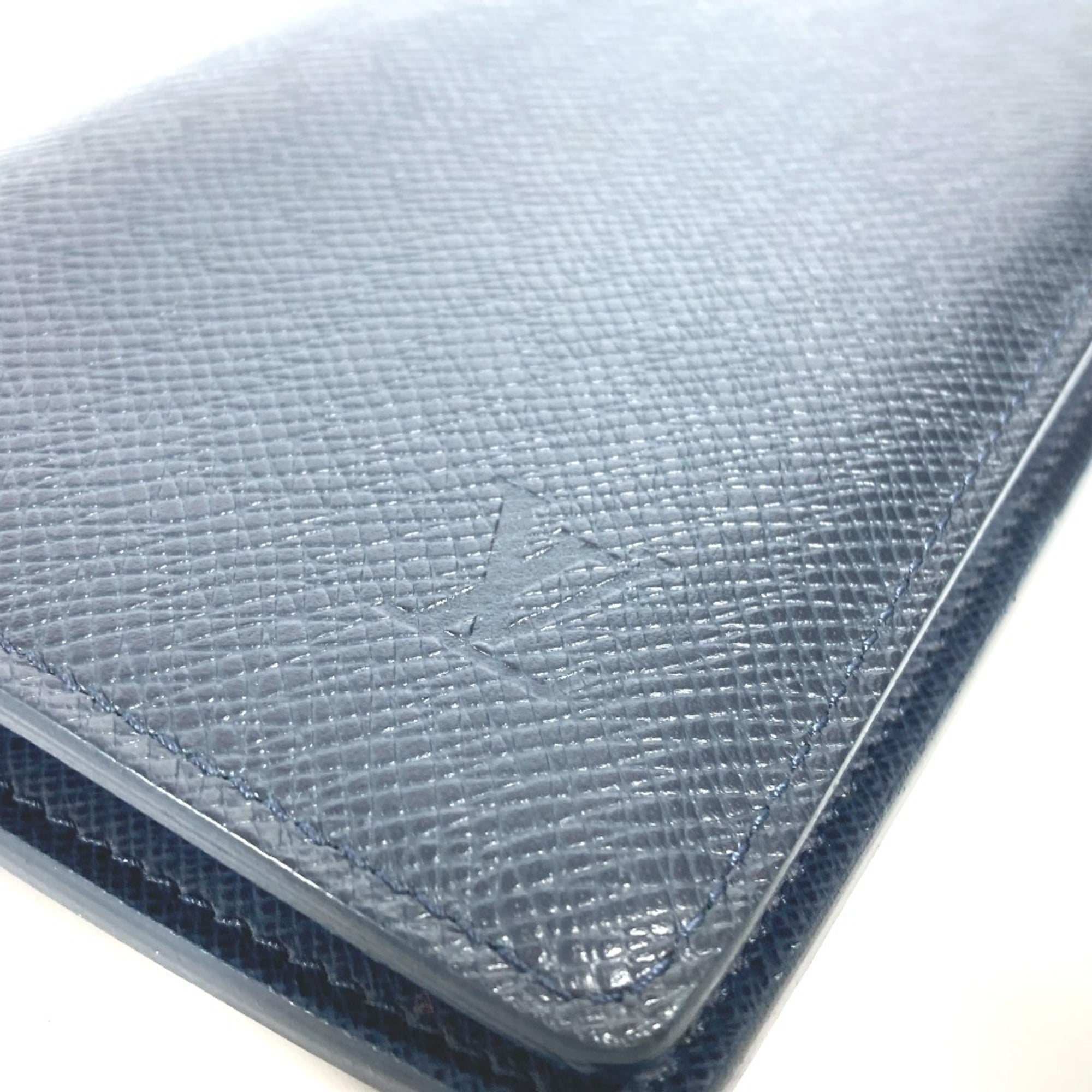 Louis Vuitton Navy Blue Taiga Leather Long Wallet (Bi-Fold) (Pre-Owned)