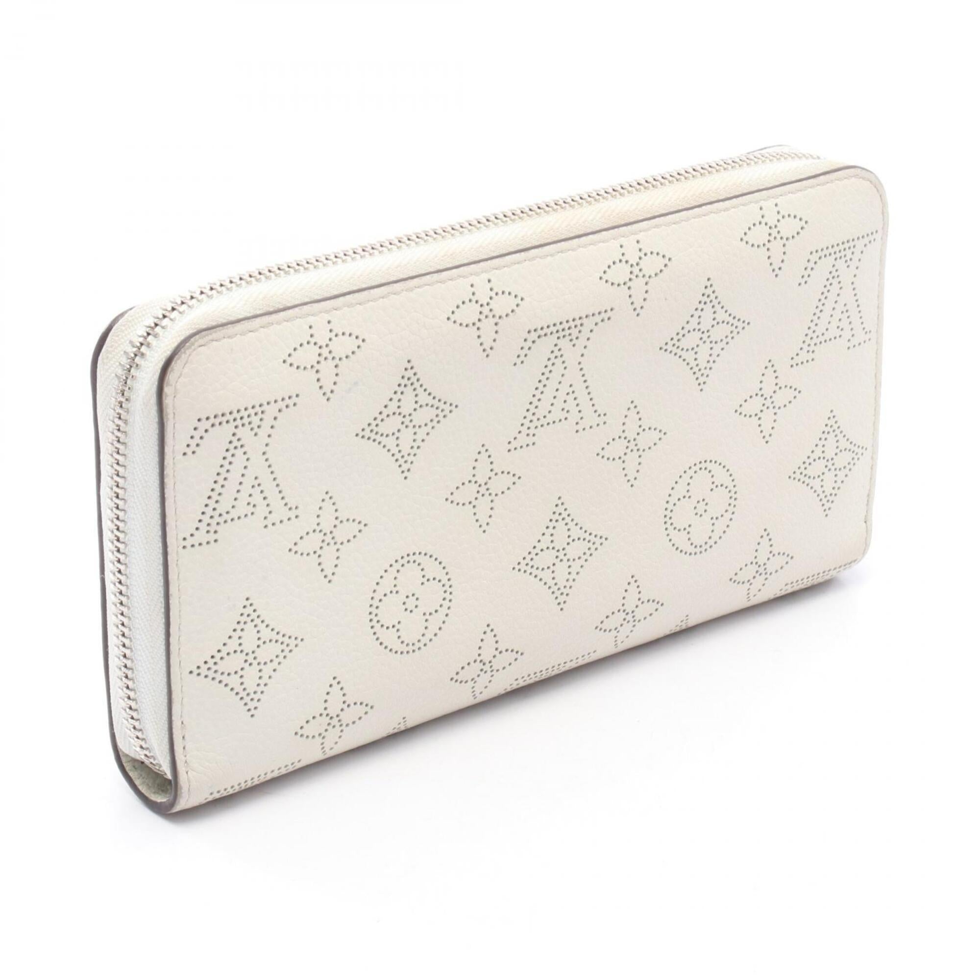 Louis Vuitton Blanc White Mahina Leather Leather Long Wallet (Bi-Fold) (Pre-Owned)