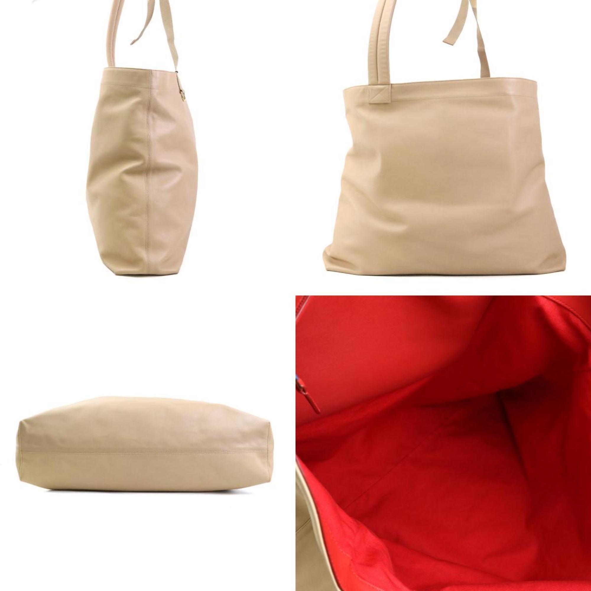 Burberry Beige Leather Shoulder Bag (Pre-Owned)