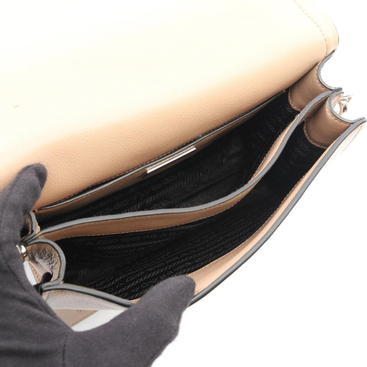Prada Beige Leather Handbag Shoulder Bag (Pre-Owned)