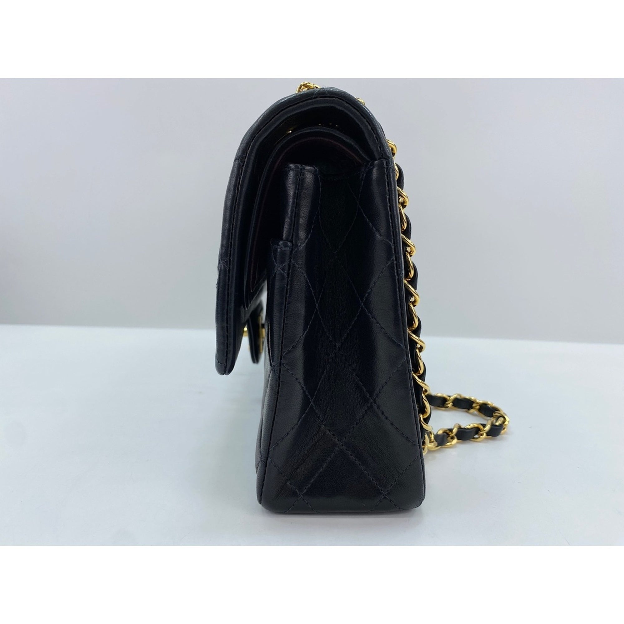 Chanel Matelasse Black Shoulder Bag (Pre-Owned)
