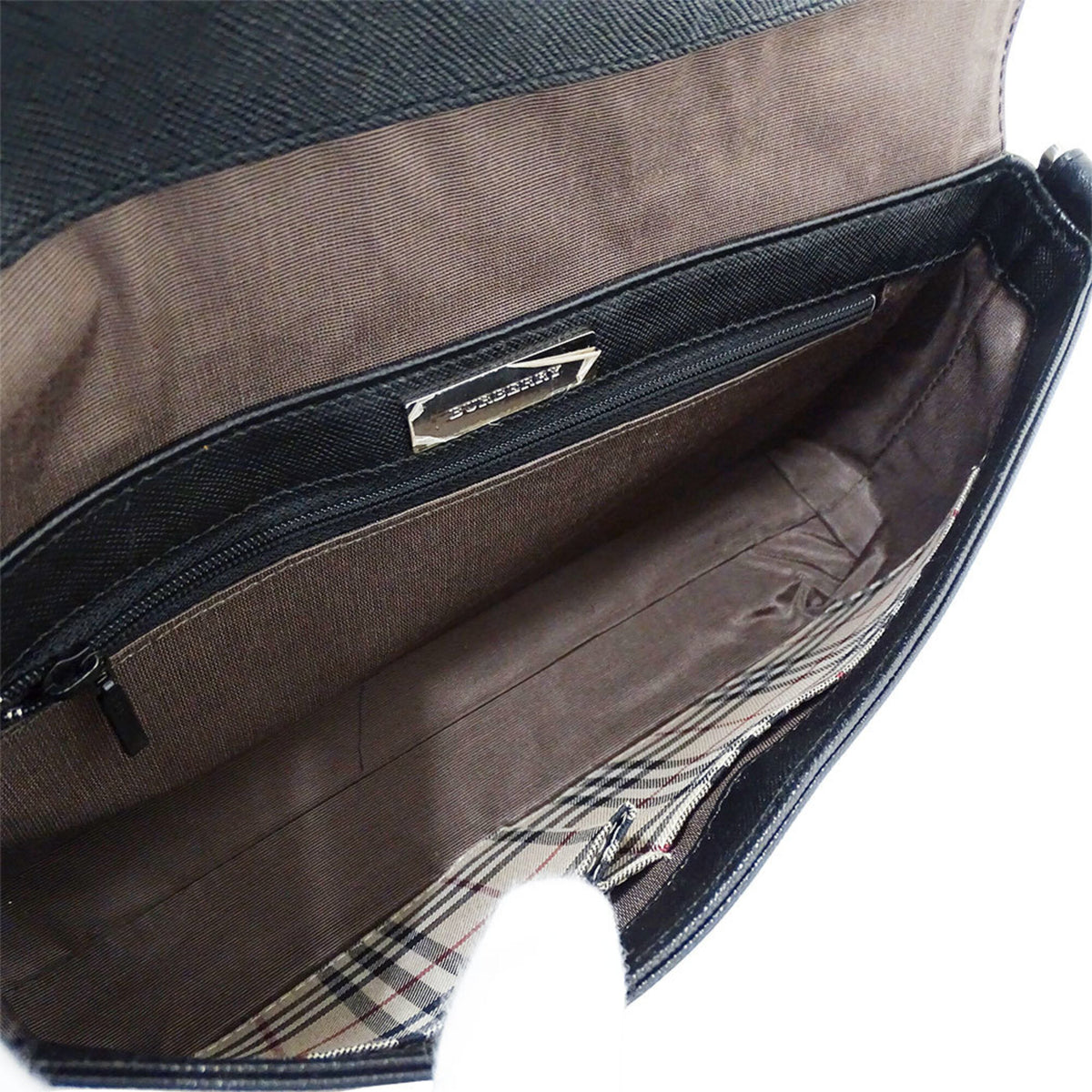 Burberry Black Leather Shoulder Bag (Pre-Owned)