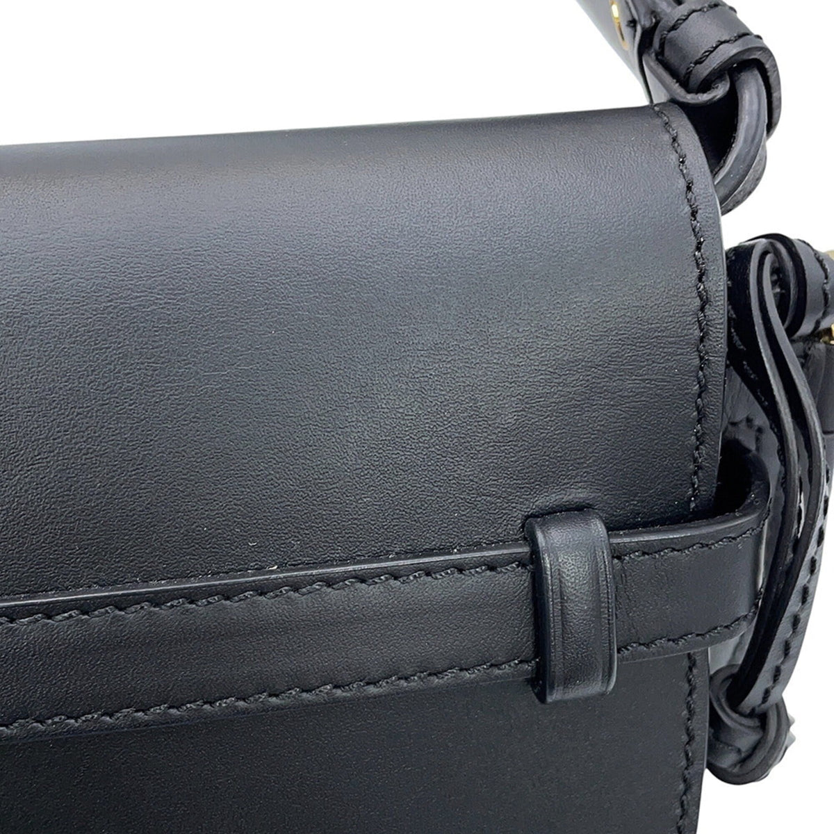 Loewe Black Leather Handbag Shoulder Bag (Pre-Owned)