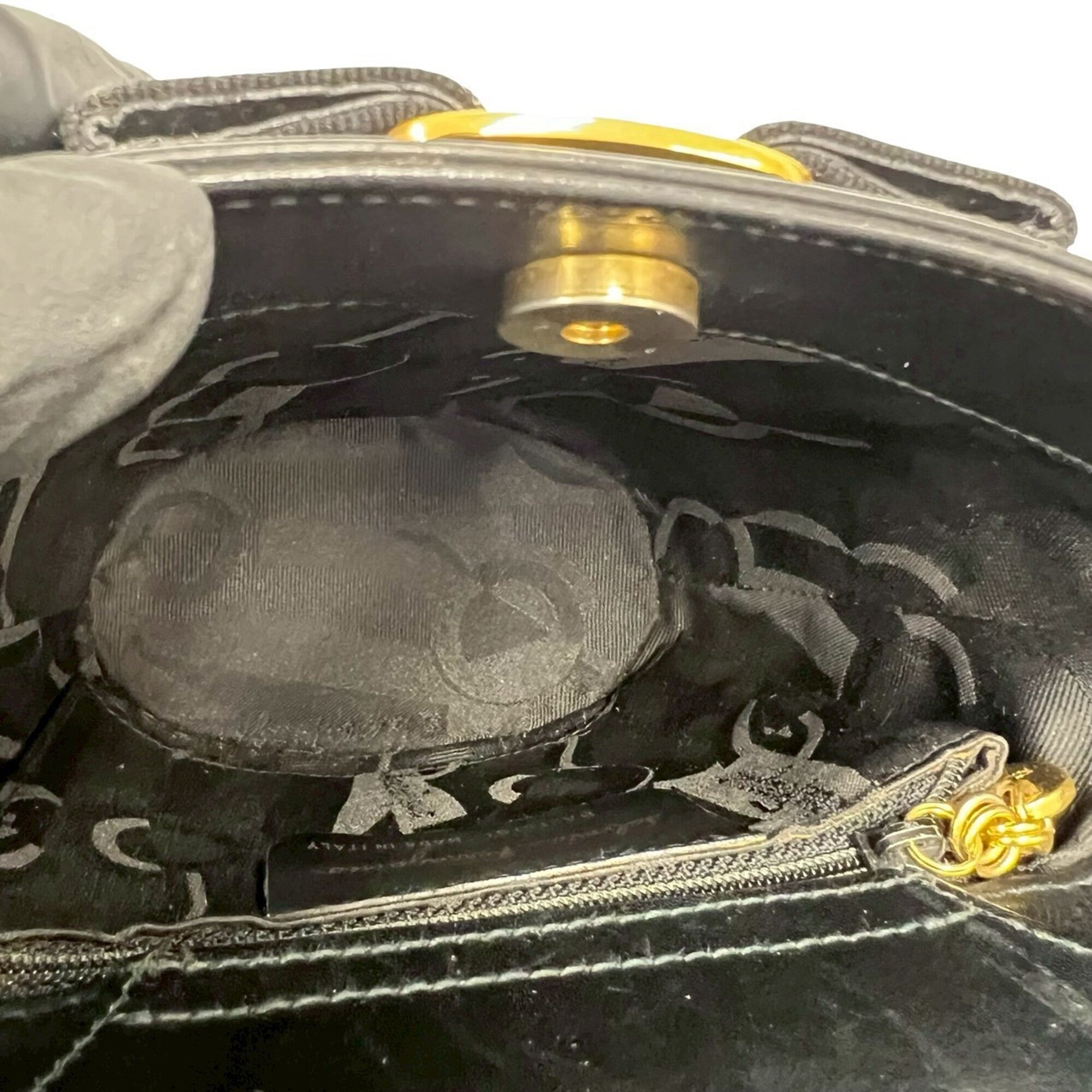 Salvatore Ferragamo Black Leather Handbag Tote Bag (Pre-Owned)