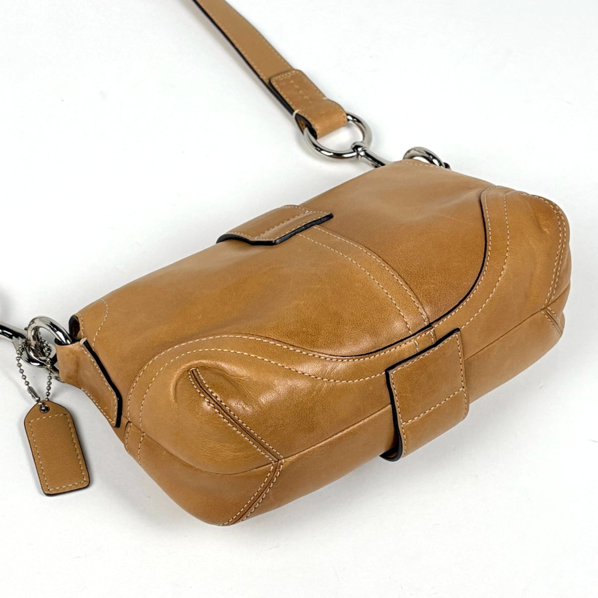 Coach Brown Leather Shoulder Bag (Pre-Owned)