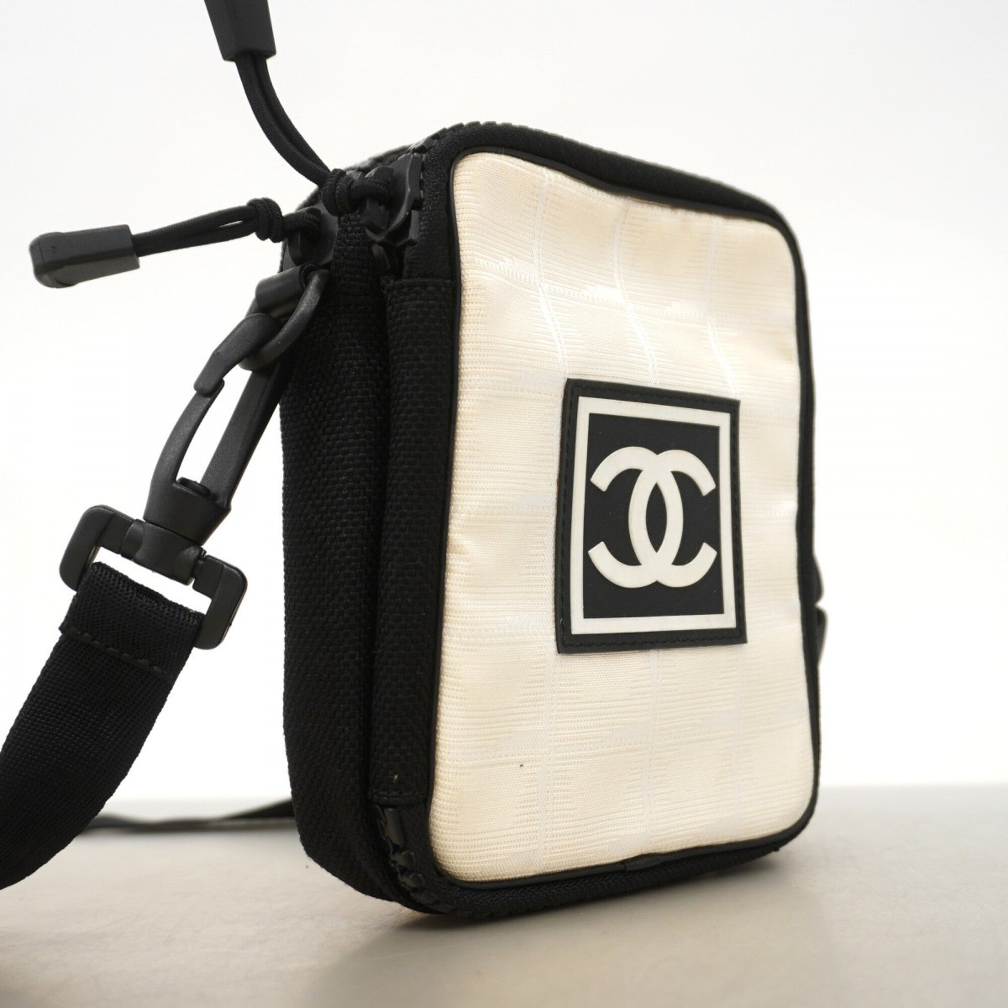 Chanel Black Ivory Nylon Shoulder Bag (Pre-Owned)