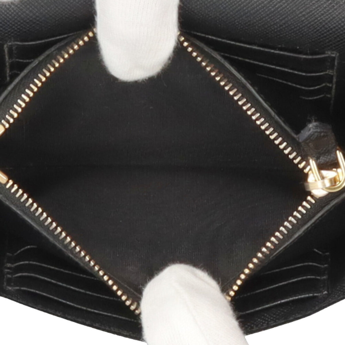 Prada Black Nero Leather Shoulder Bag (Pre-Owned)