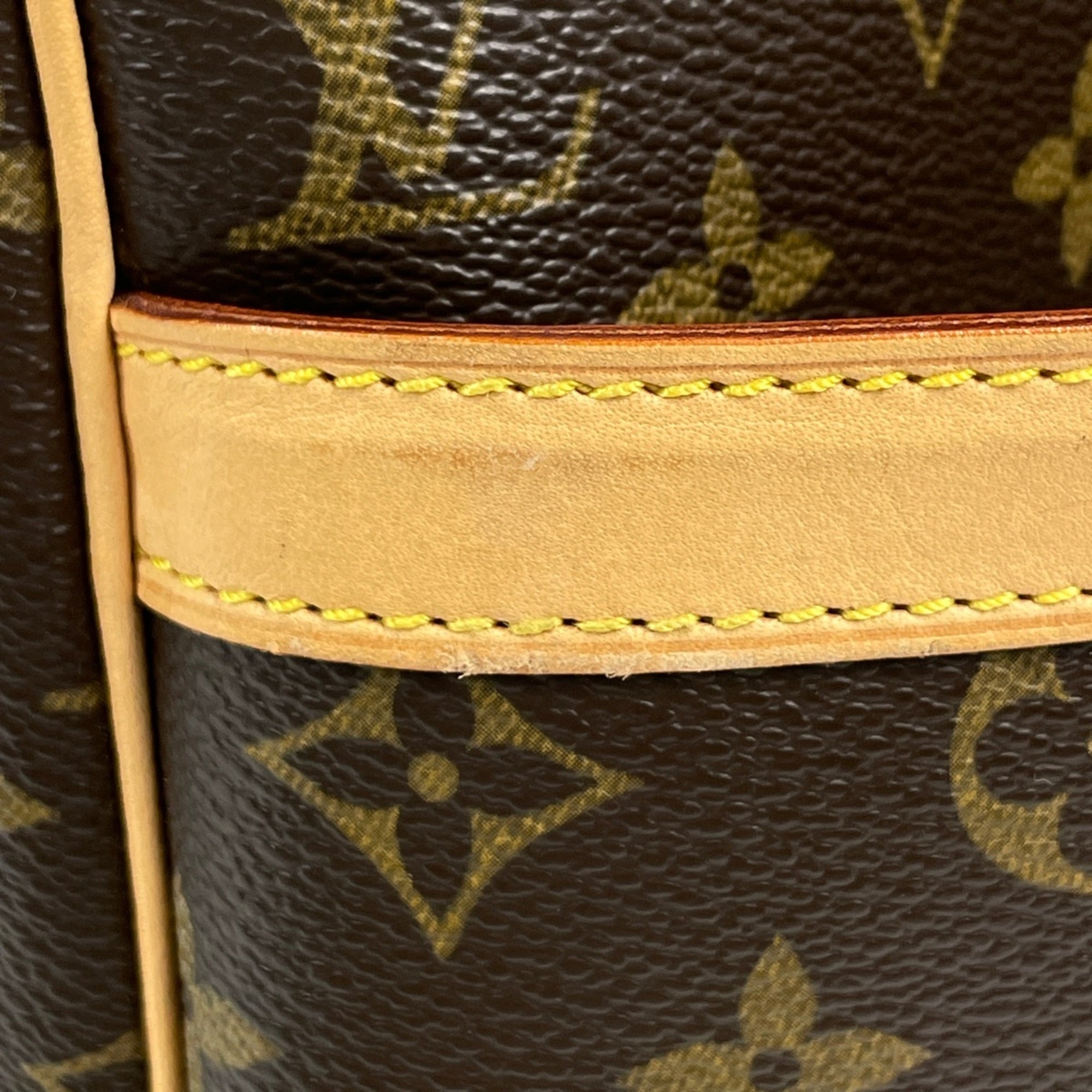 Louis Vuitton Brown Monogram Monogram Shoulder Bag (Pre-Owned)