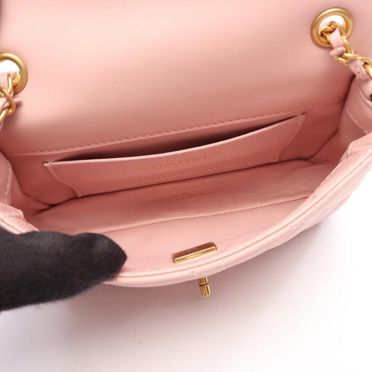 Chanel Pink Leather Handbag Shoulder Bag (Pre-Owned)