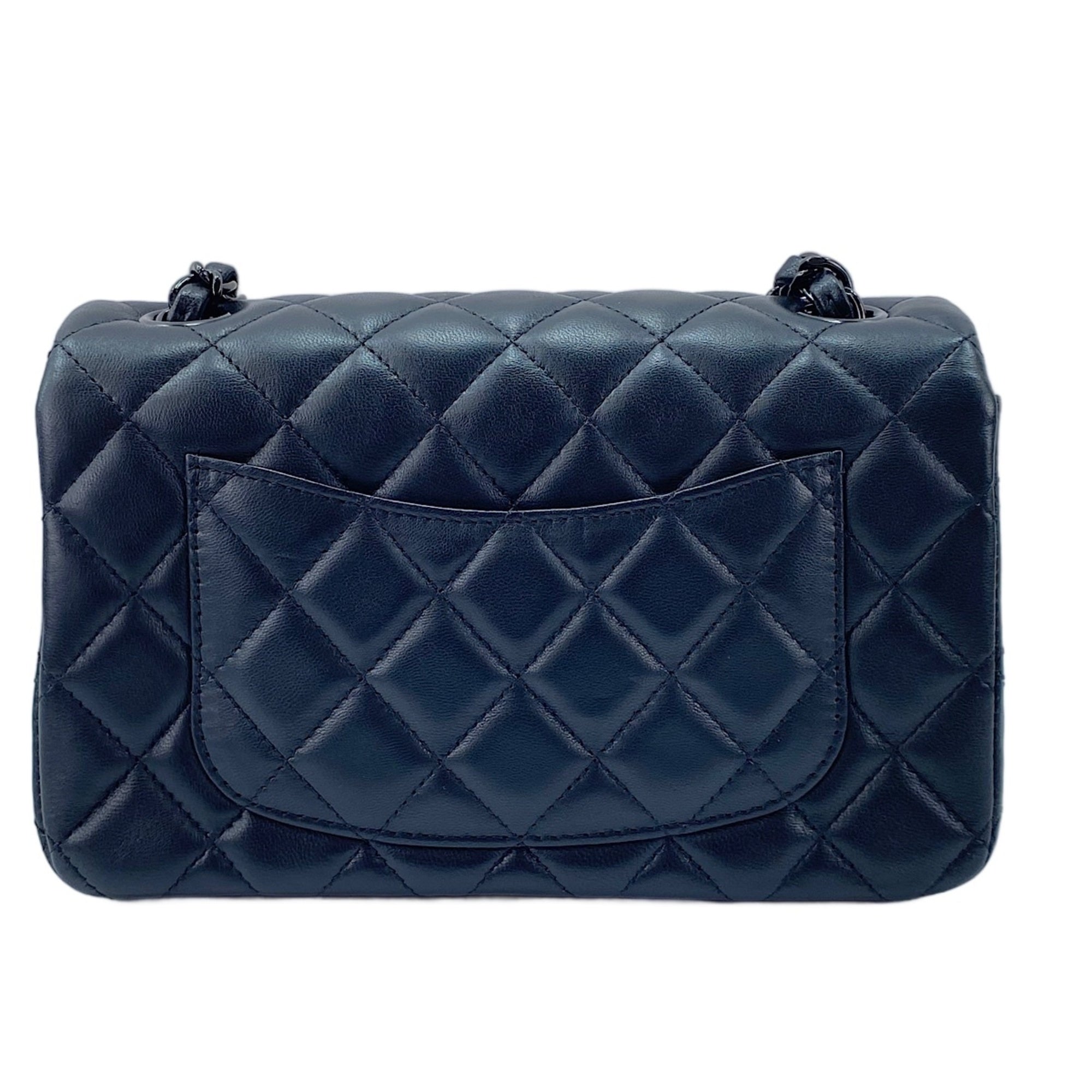 Chanel Black Shoulder Bag (Pre-Owned)